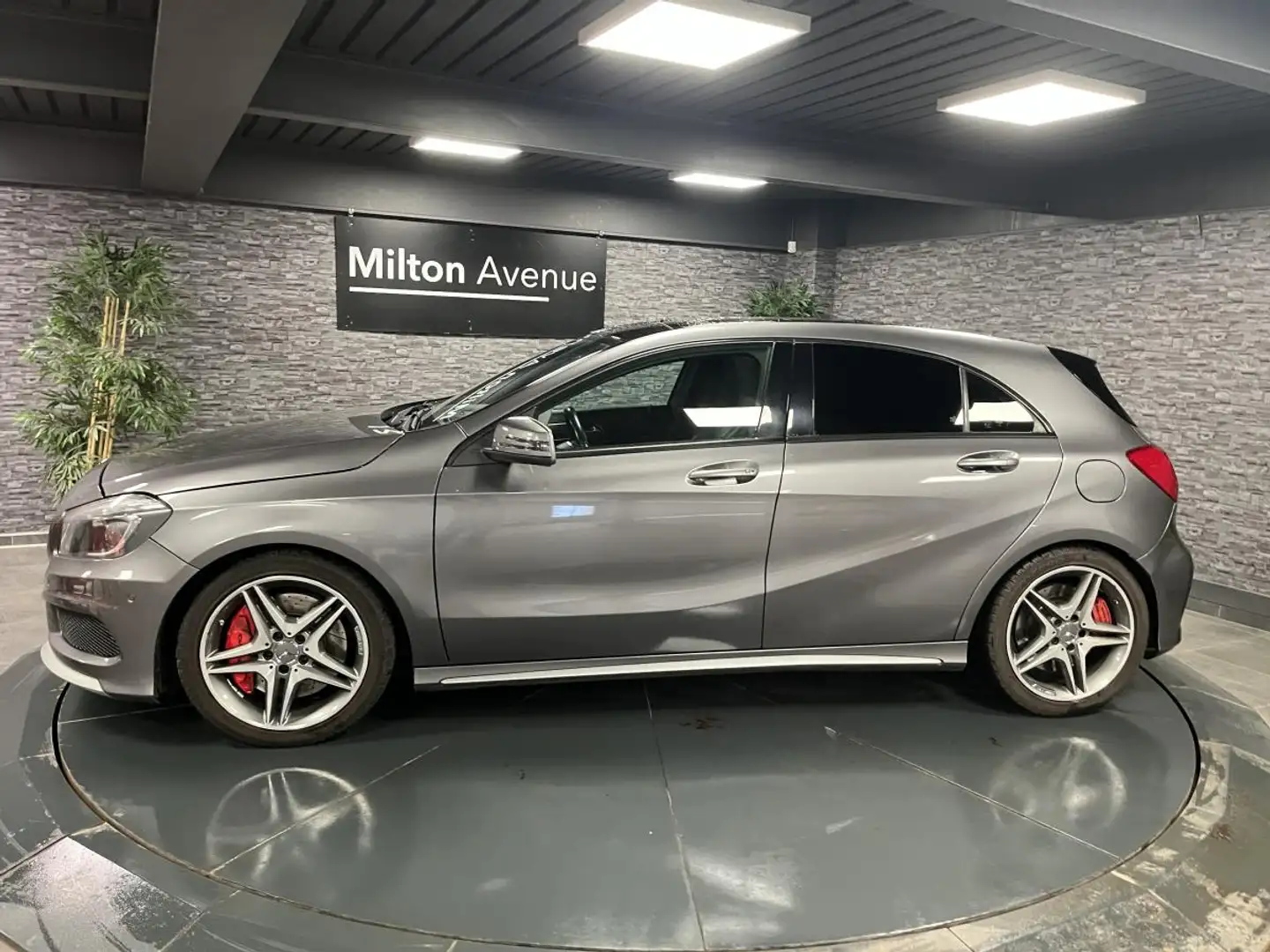 Mercedes-Benz A 45 AMG A 45 - BV Speedshift DCT AMG 4-Matic Gris - 2