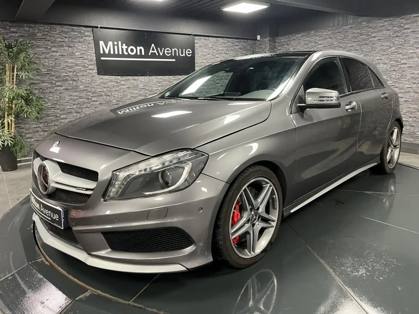 Mercedes-Benz A 45 AMG A 45 - BV Speedshift DCT AMG 4-Matic Gris - 1