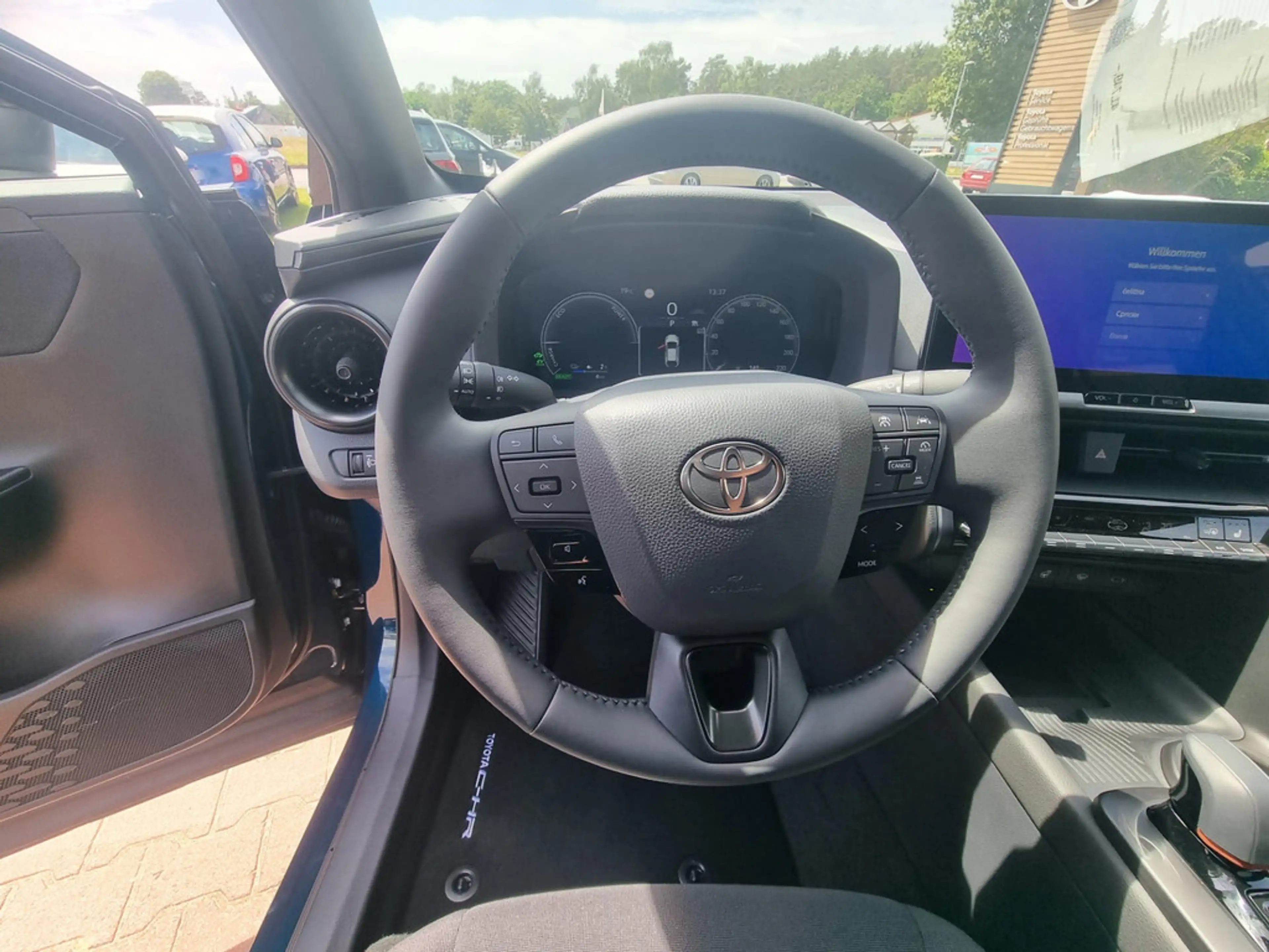Toyota C-HR 2.0 Plug-In Hybrid FWD Teamplayer — photo 13