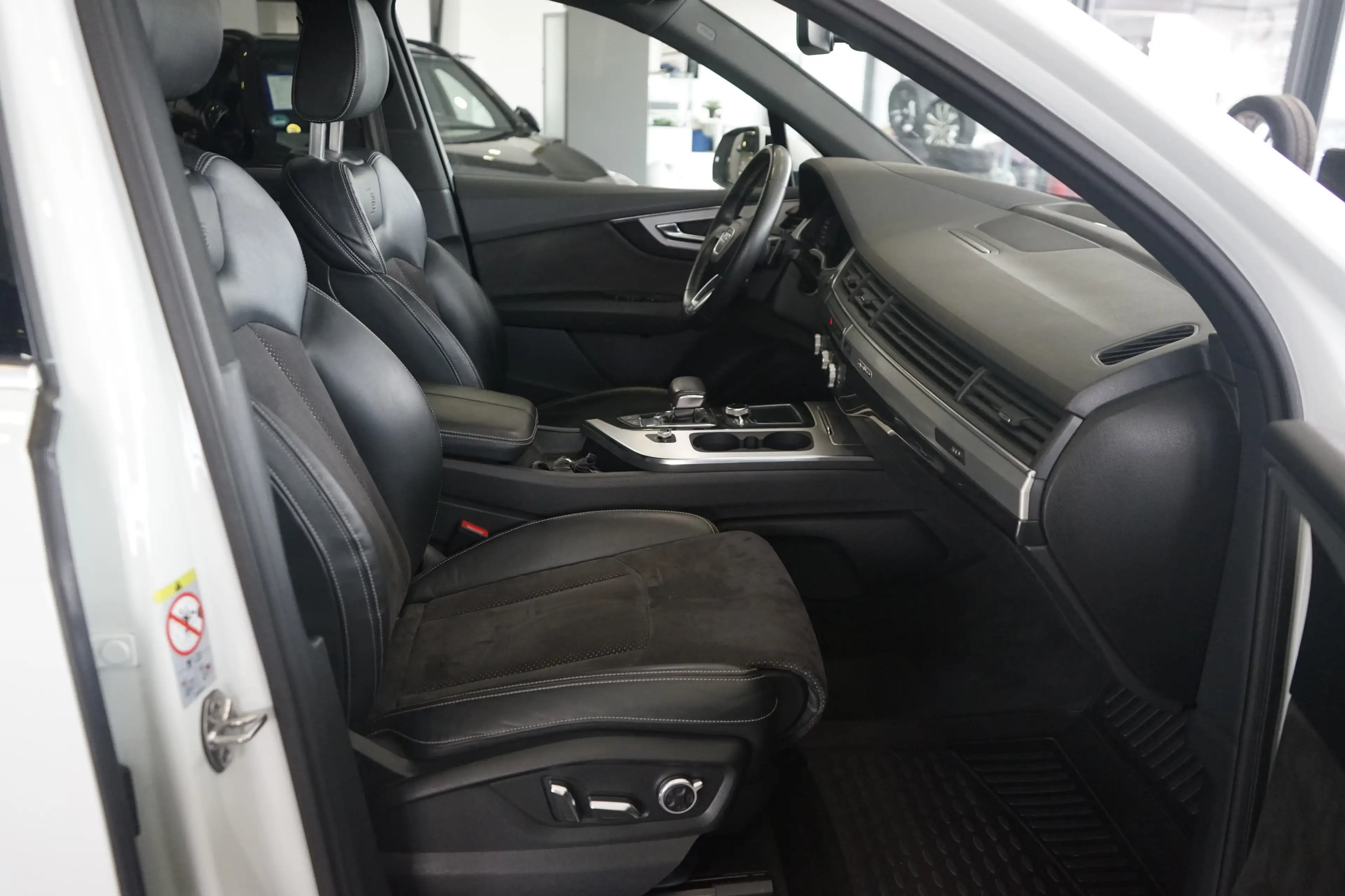 Audi Q7 3.0 TDI quattro+3X S line+NAVI+360KAMERA+PANO+TOT — photo 10