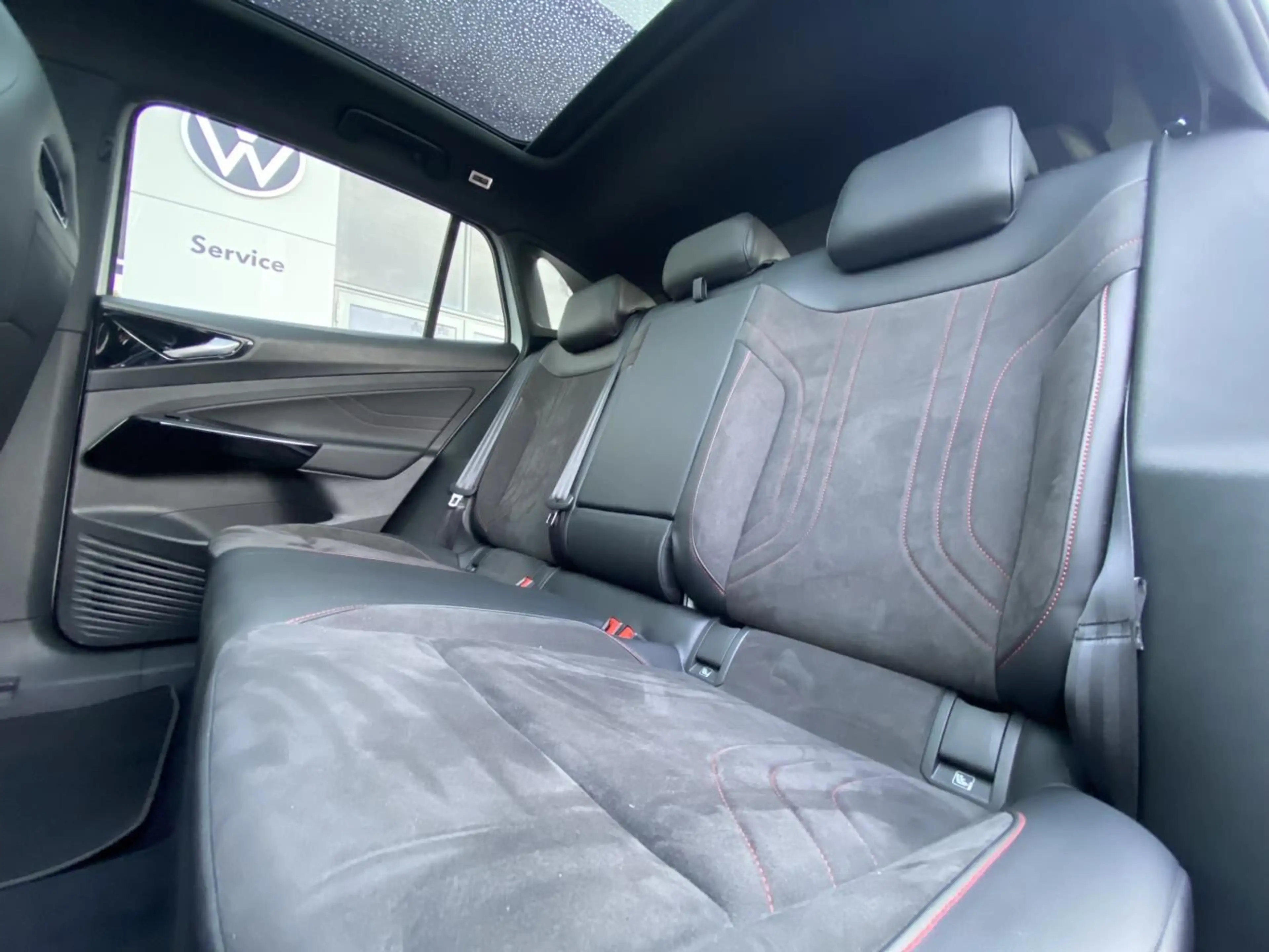 Volkswagen ID.4 GTX 4-MOTION WÄRMEPUMPE+PANORAMA+DYNAUDIO+ — photo 13