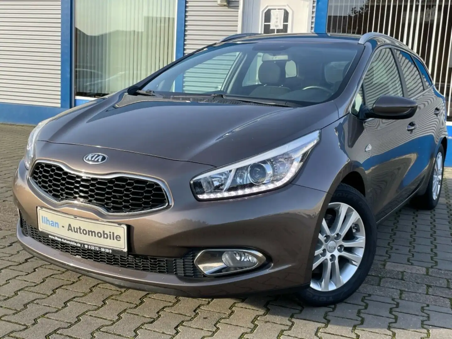 Kia Ceed / cee'd *PDC*KLIMAAUTO*SHZG*TEMPO*MFL*ALU Beige - 1