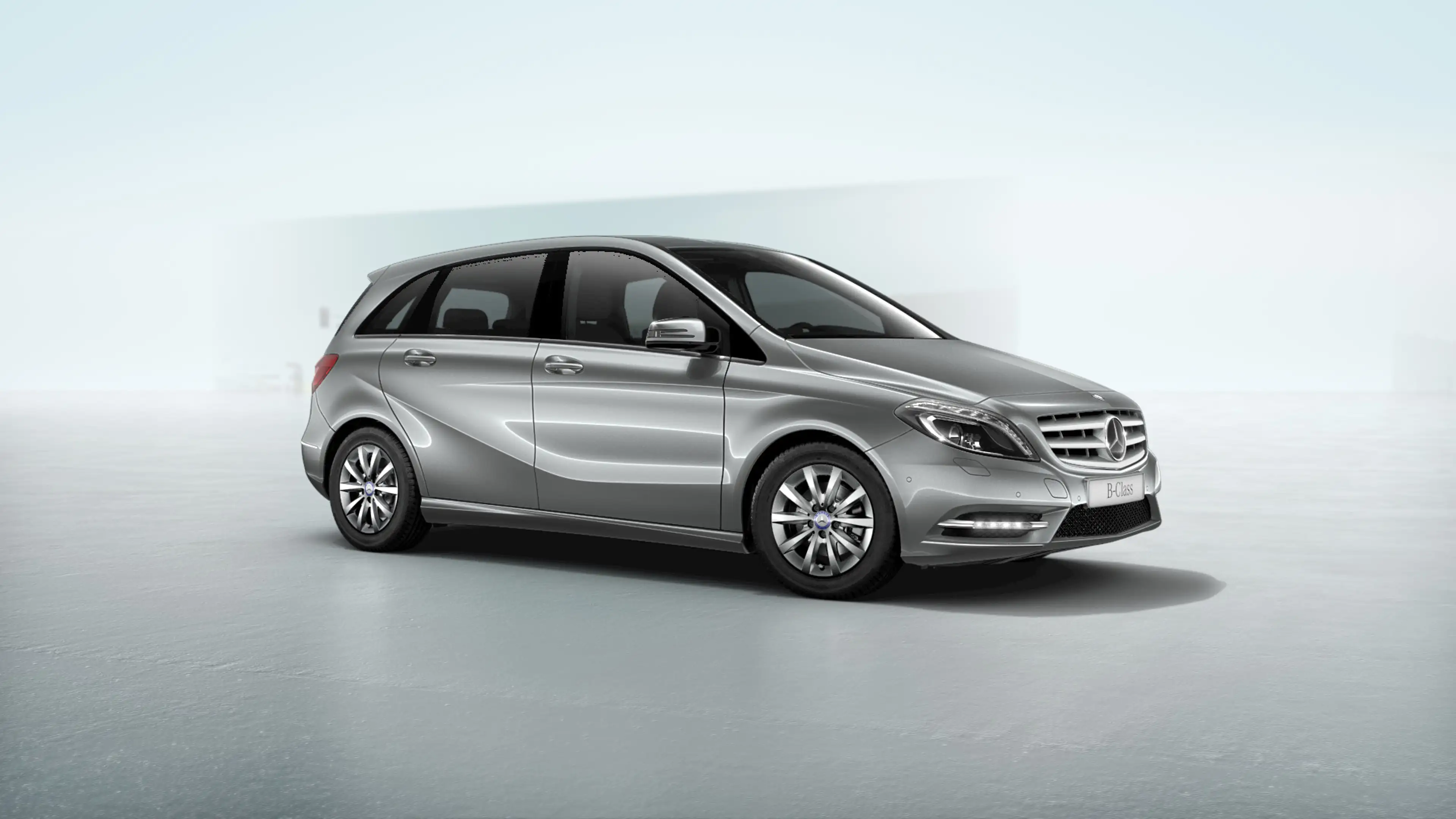 Mercedes-Benz B 220 CDI+1.HAND+LEDER+BI-XENON+R-KAME+DISTRONIC — photo 7