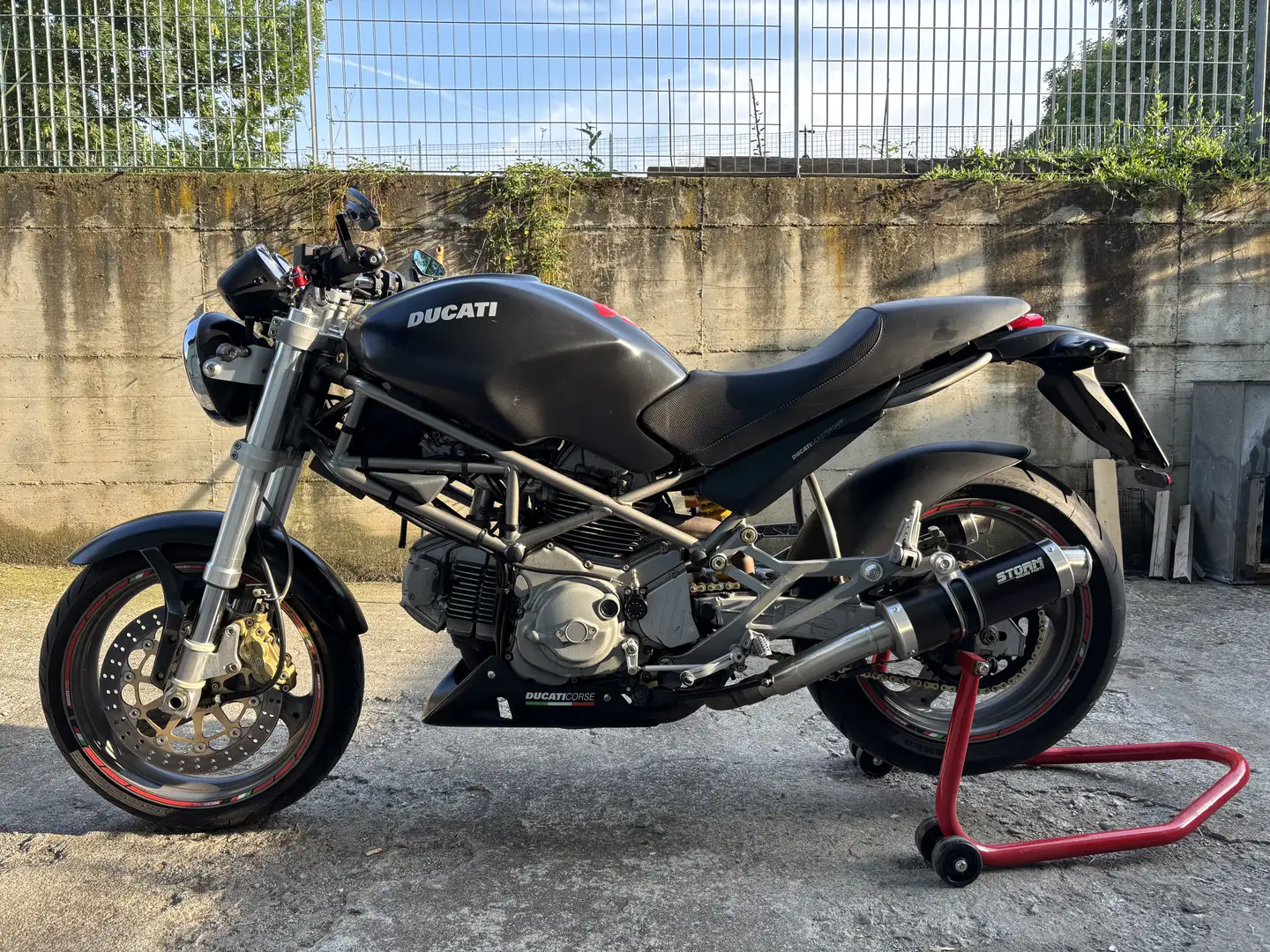 Ducati Monster 600 - 2