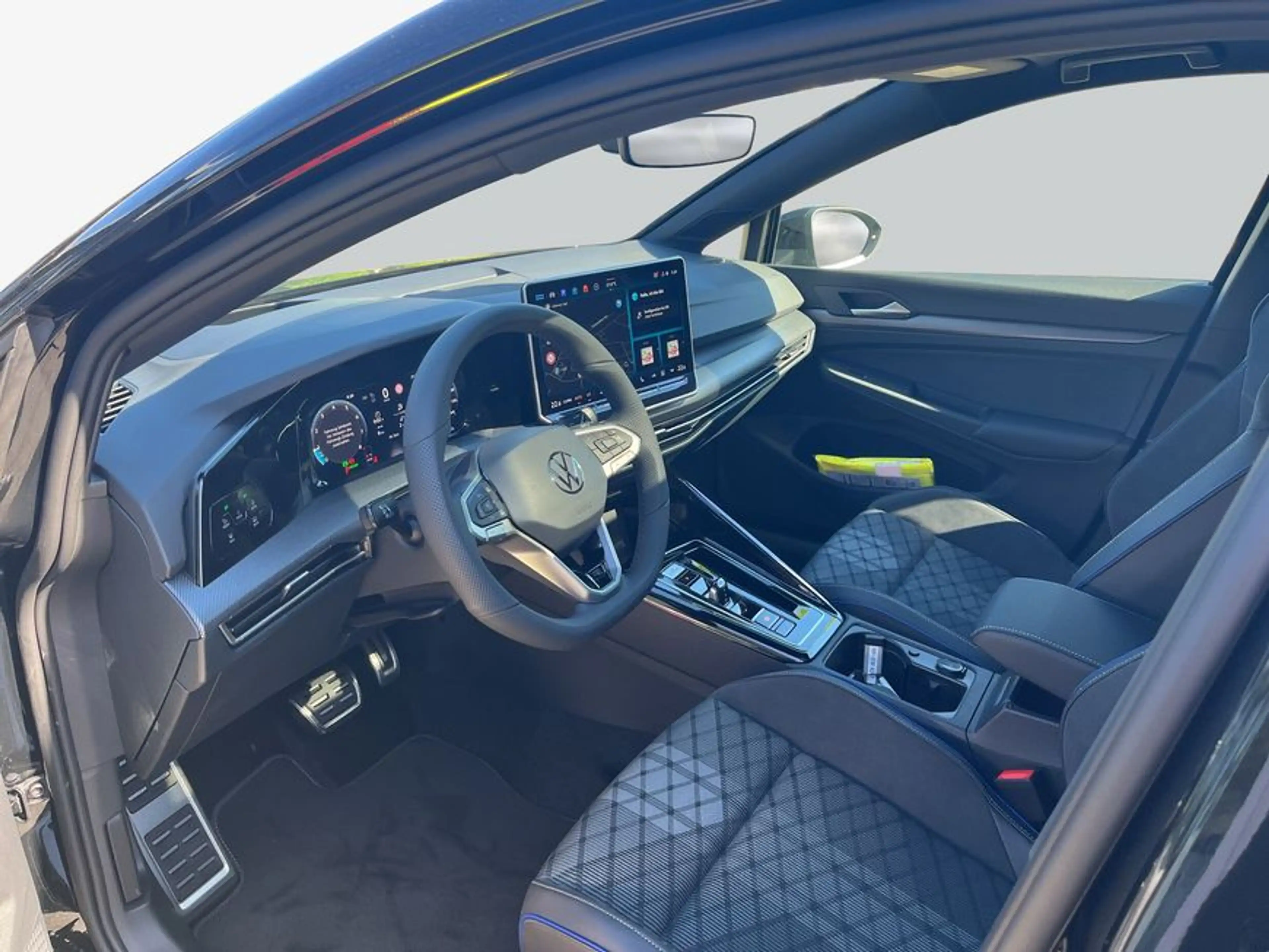 Volkswagen Golf R R-Line 1,5 l eTSI DSG, — photo 9