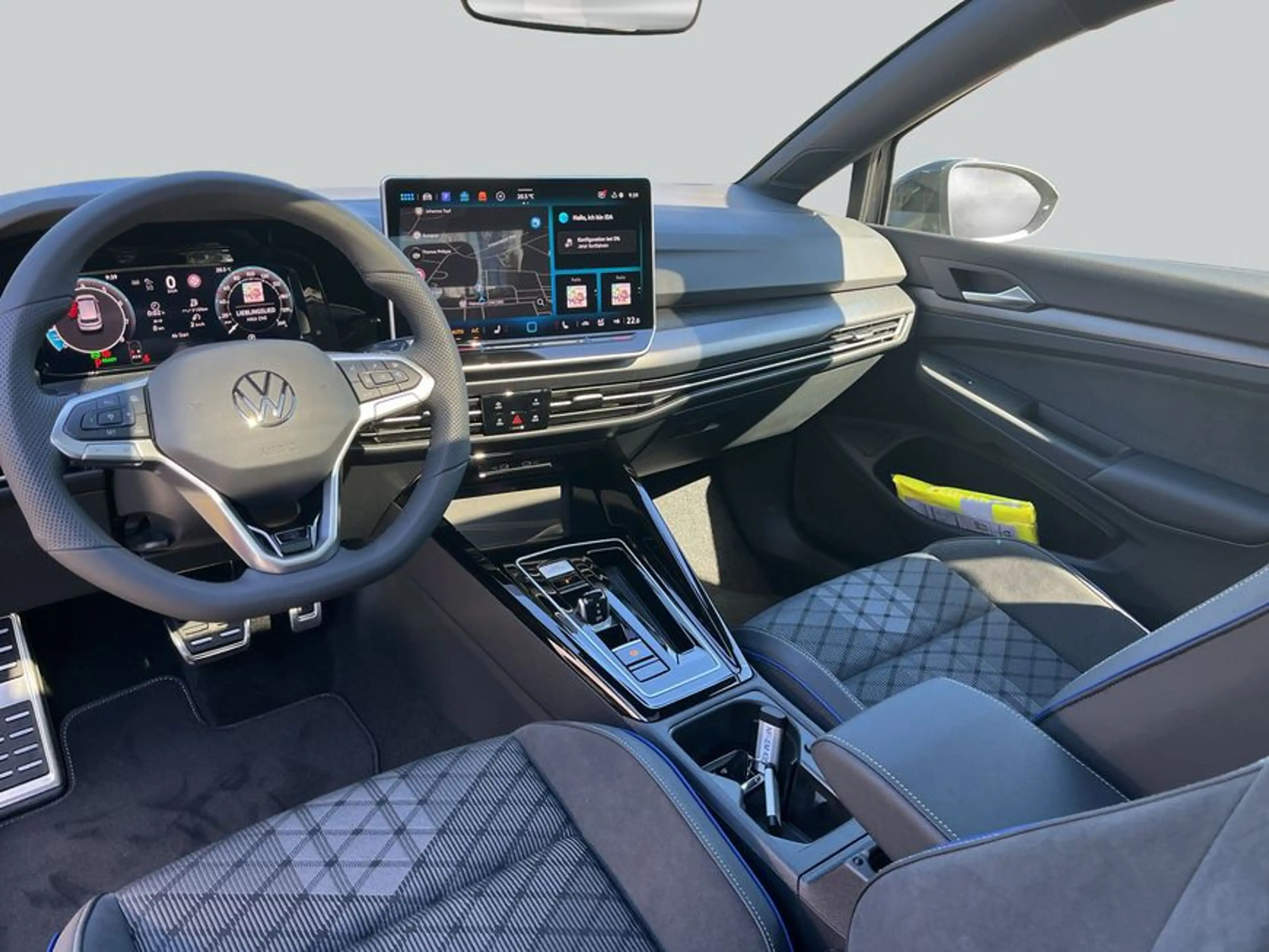 Volkswagen Golf R R-Line 1,5 l eTSI DSG, — photo 13