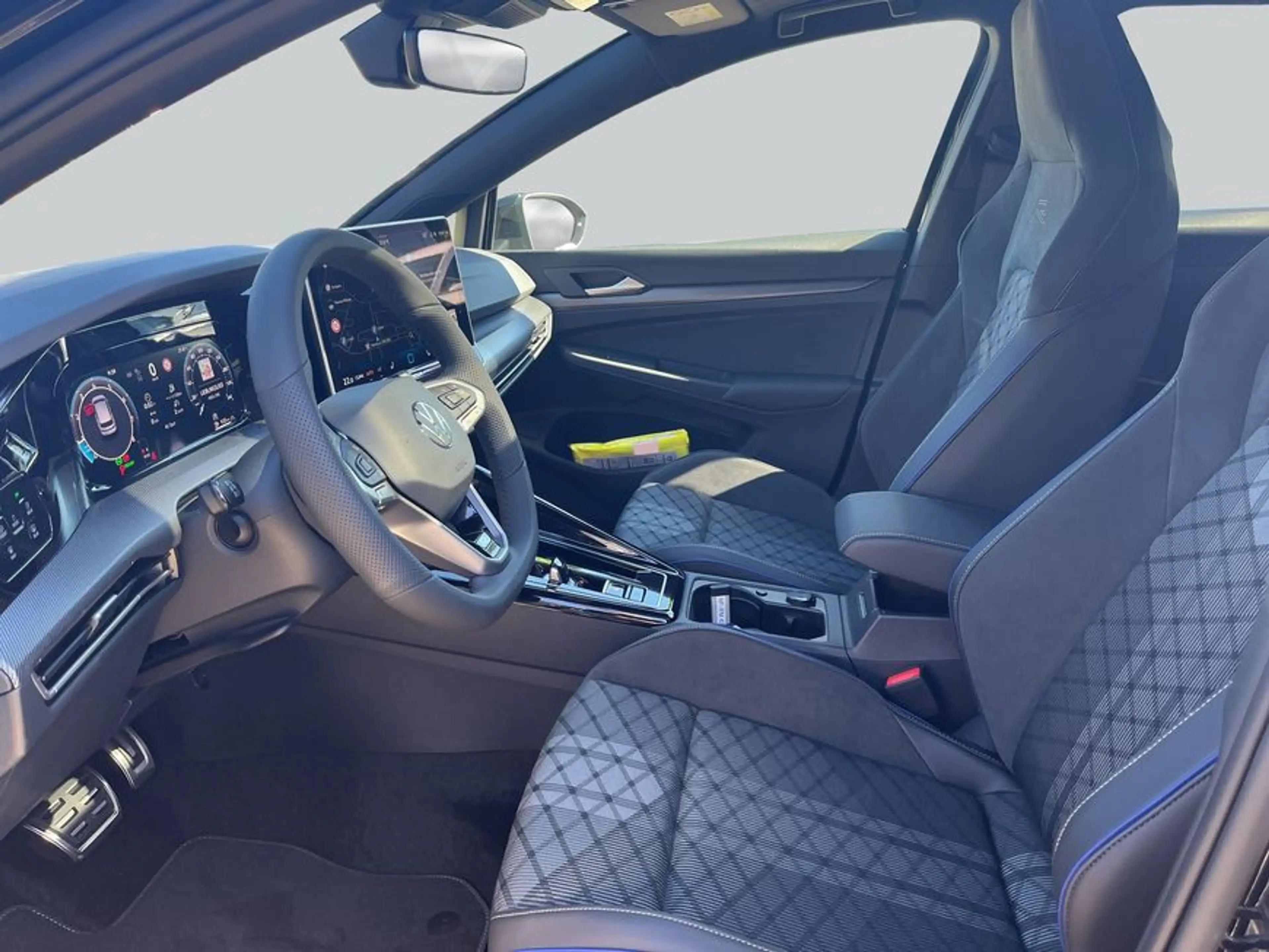 Volkswagen Golf R R-Line 1,5 l eTSI DSG, — photo 10