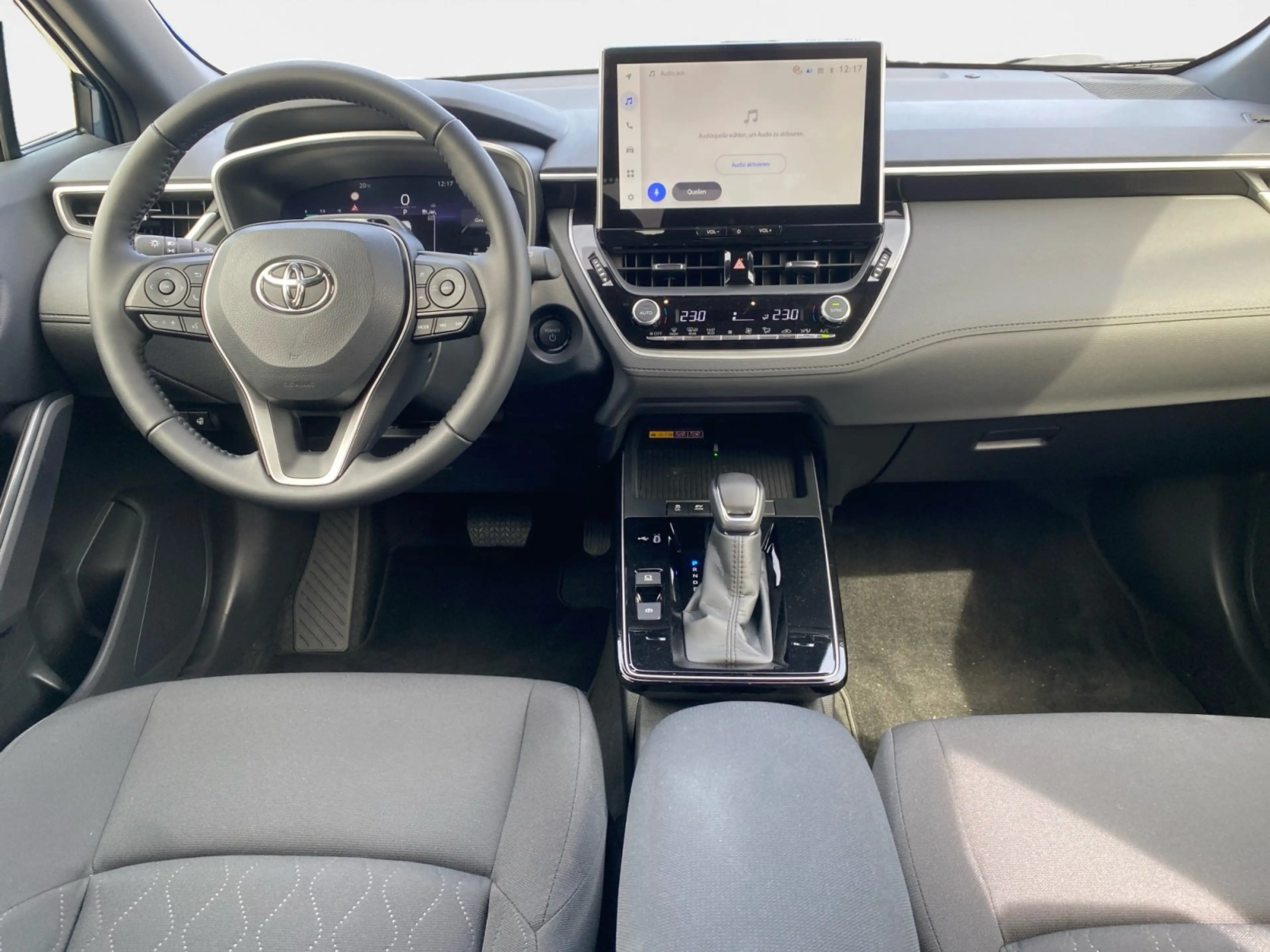 Toyota Corolla Cross SUV Teamplayer 2.0 l Hybrid Automa — photo 13