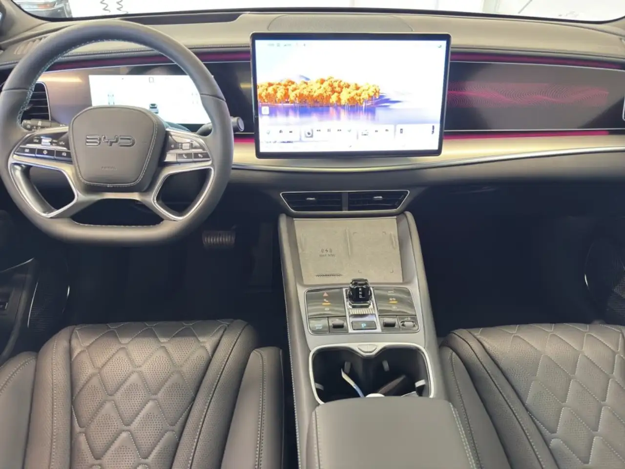 BYD SEALION 7