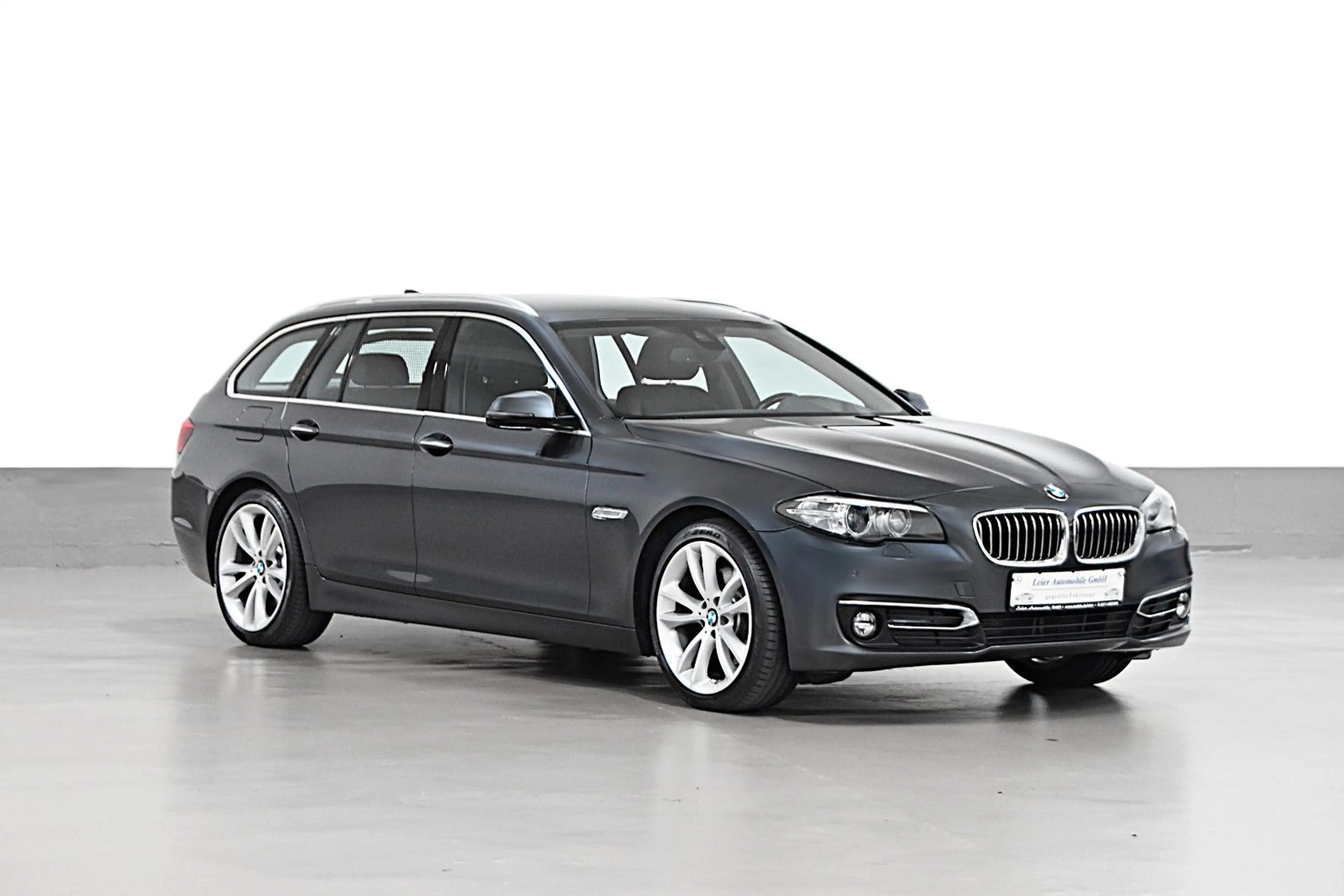 BMW 530 D XDRIVE TOURING LUXURY-LINE *AUS 2 HAND*