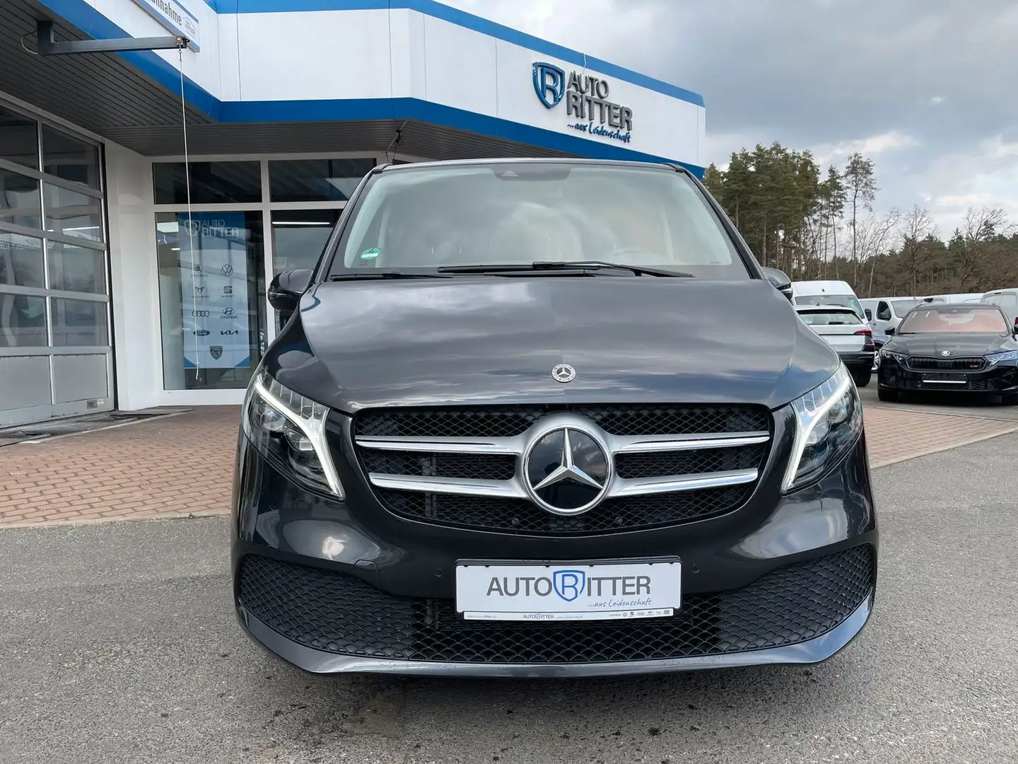 Mercedes-Benz V 220 V-Klasse d lang 120 kW (163 PS) 9G-TRONIC Gris - 2