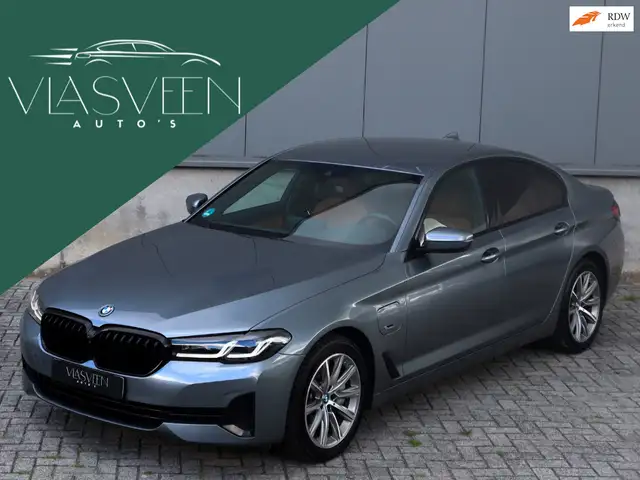 BMW 545 5-serie 545e xDrive Zwarte hemel, LED- INC BTW