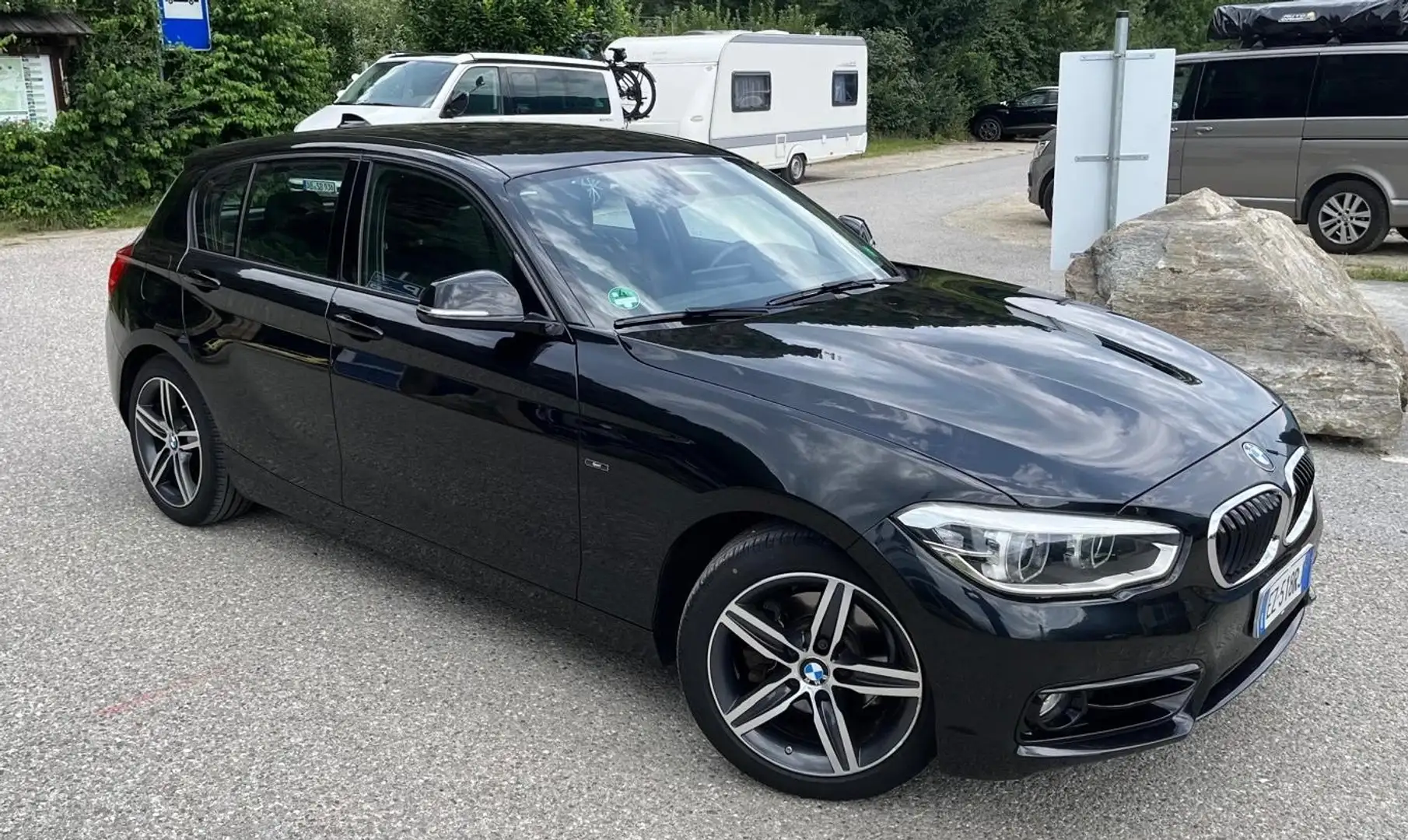 BMW 120 120d Sport 5p auto Nero - 1