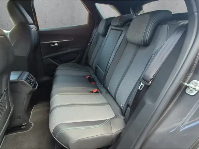 Peugeot 3008 view 8