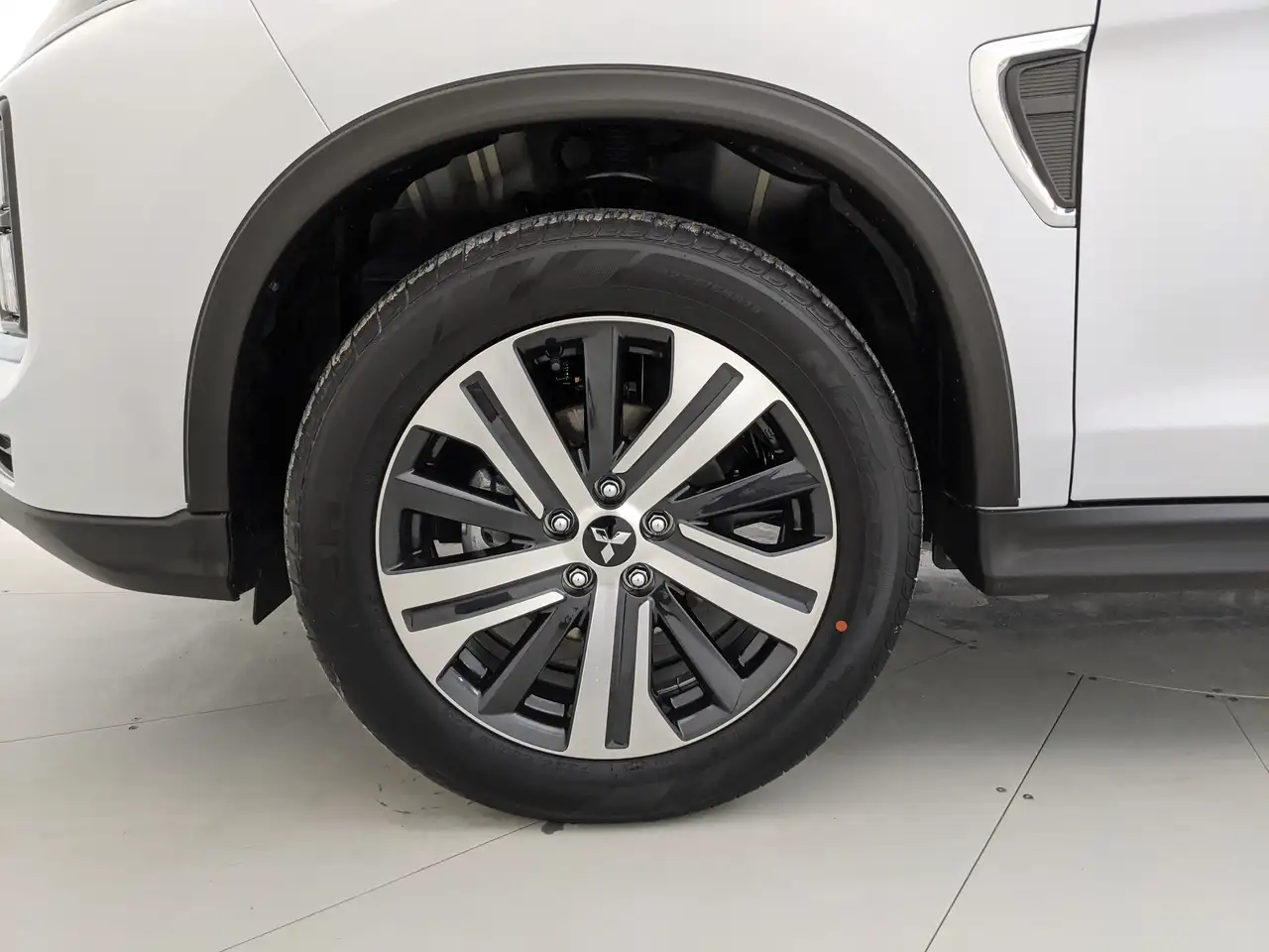 Mitsubishi RVR снимка Mitsubishi RVR