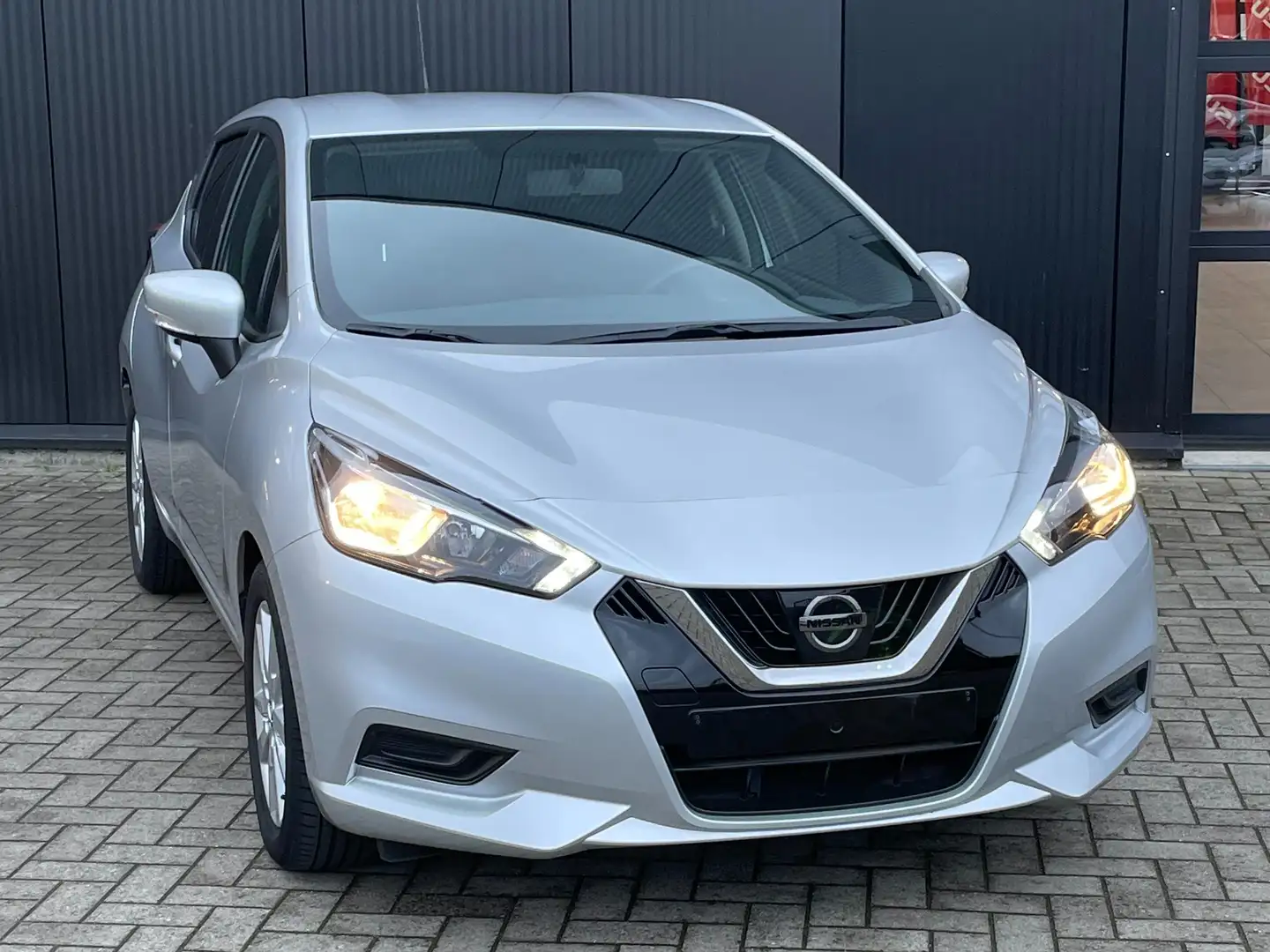 Nissan Micra Micra IG-T 100 Visia Plus Zilver - 1