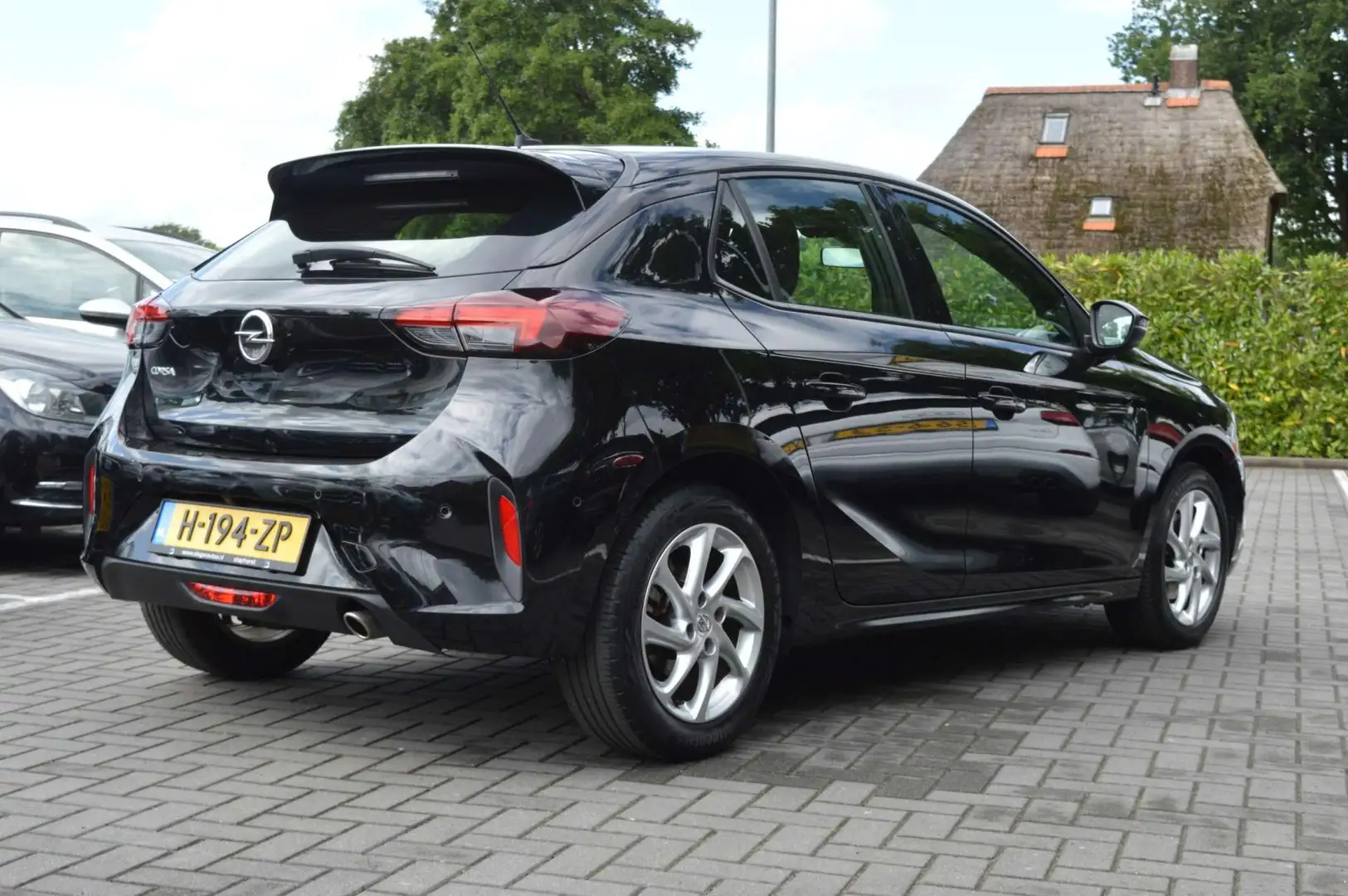 Opel Corsa 1.2 GS Line - Airco|360° camera|Cruise|Navi Zwart - 2