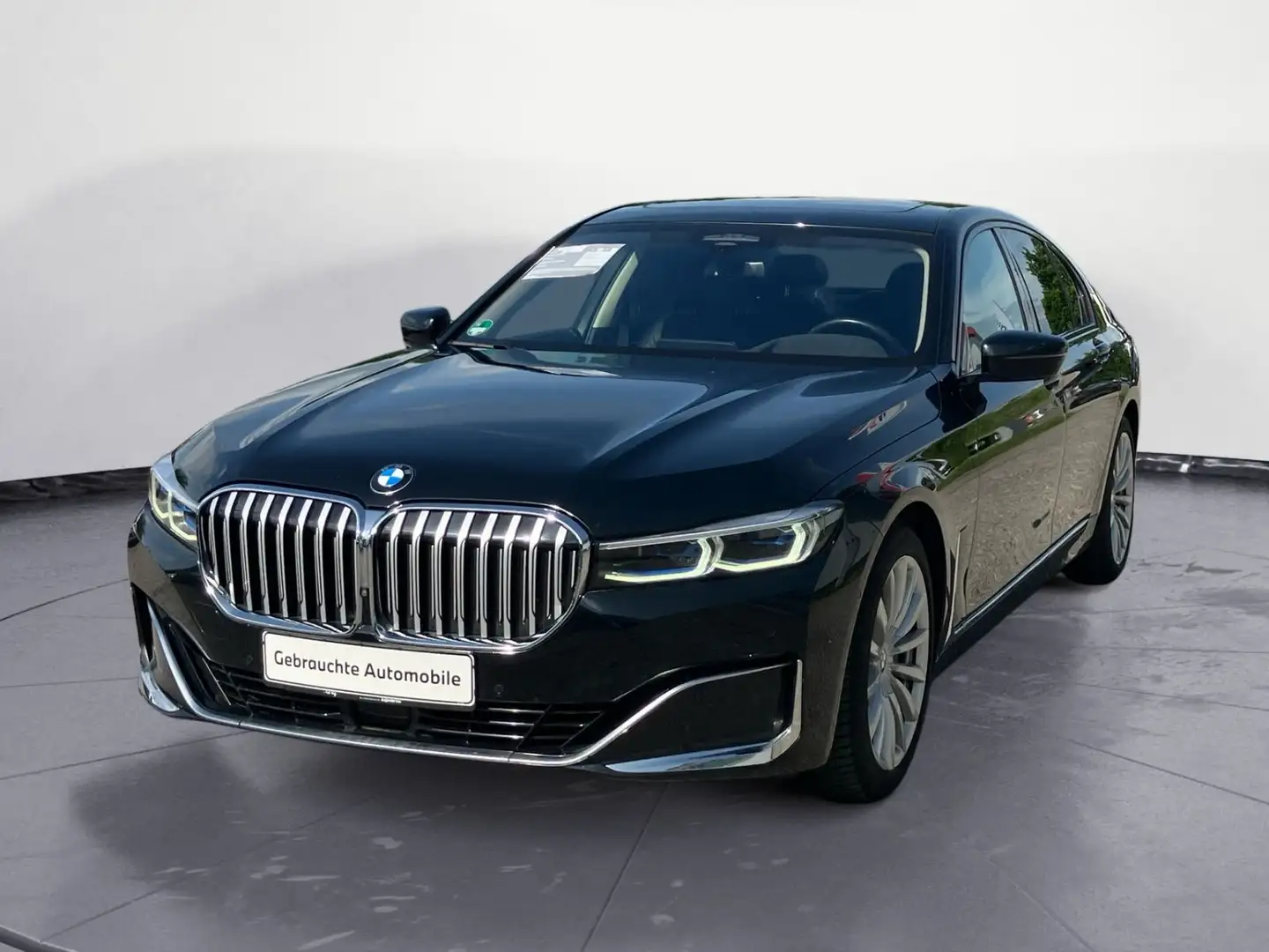 BMW 740 d xDrive Innovationsp. Sport Aut. Standhzg. Schwarz - 2