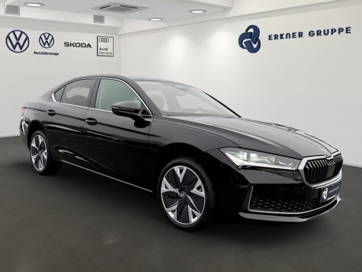 Skoda Superb Limousine 1.5 TSI DSG Selection +NAVI+AHK+NAVI+... Negro - 2
