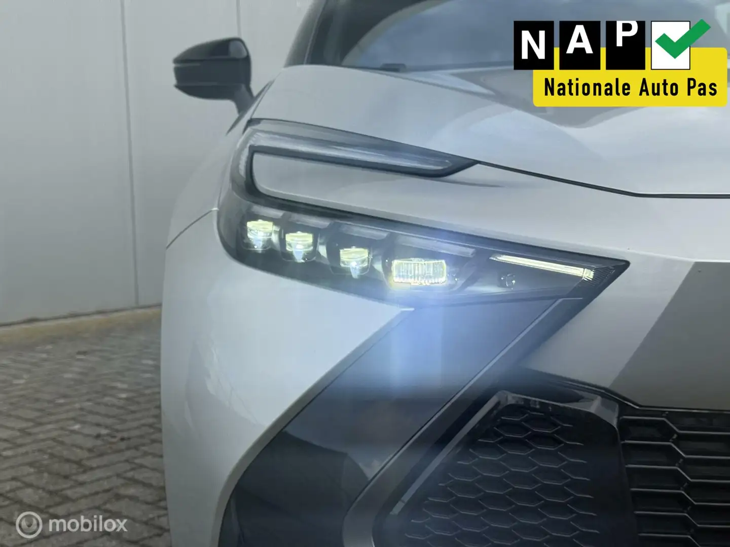 Toyota C-HR 2.0 Hybrid Business GR-Sport Gris - 2