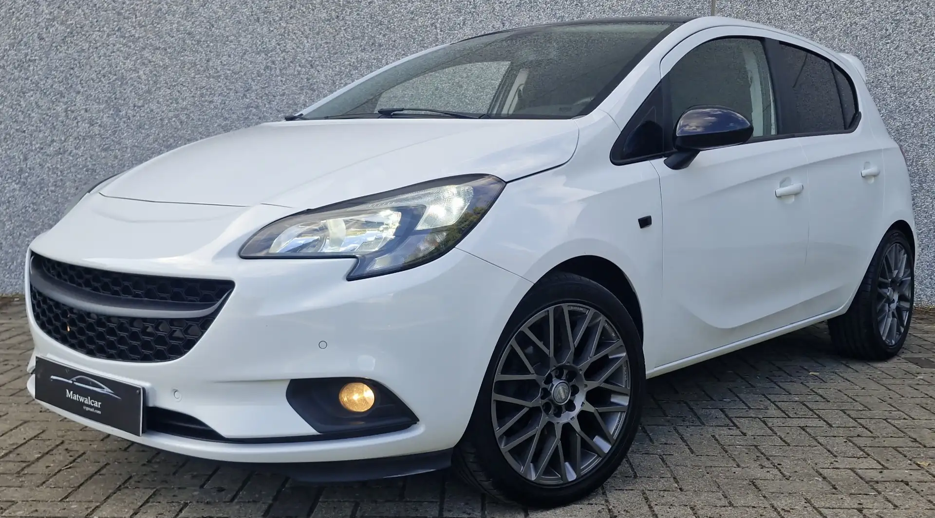 Opel Corsa 1.4i Black Édition Sport 2016 136000km - 1