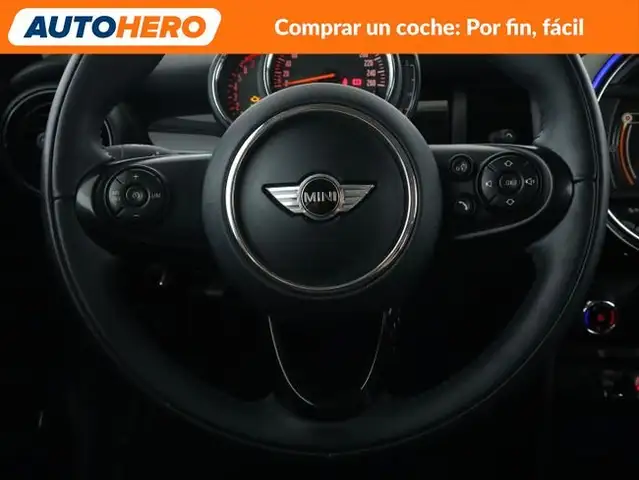 Mini Cooper Cooper view 23