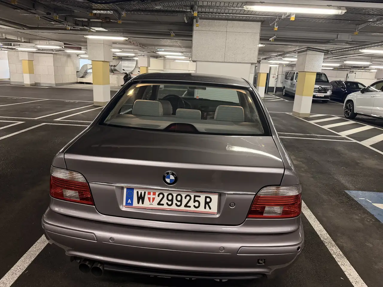 BMW 520i, foto 6
