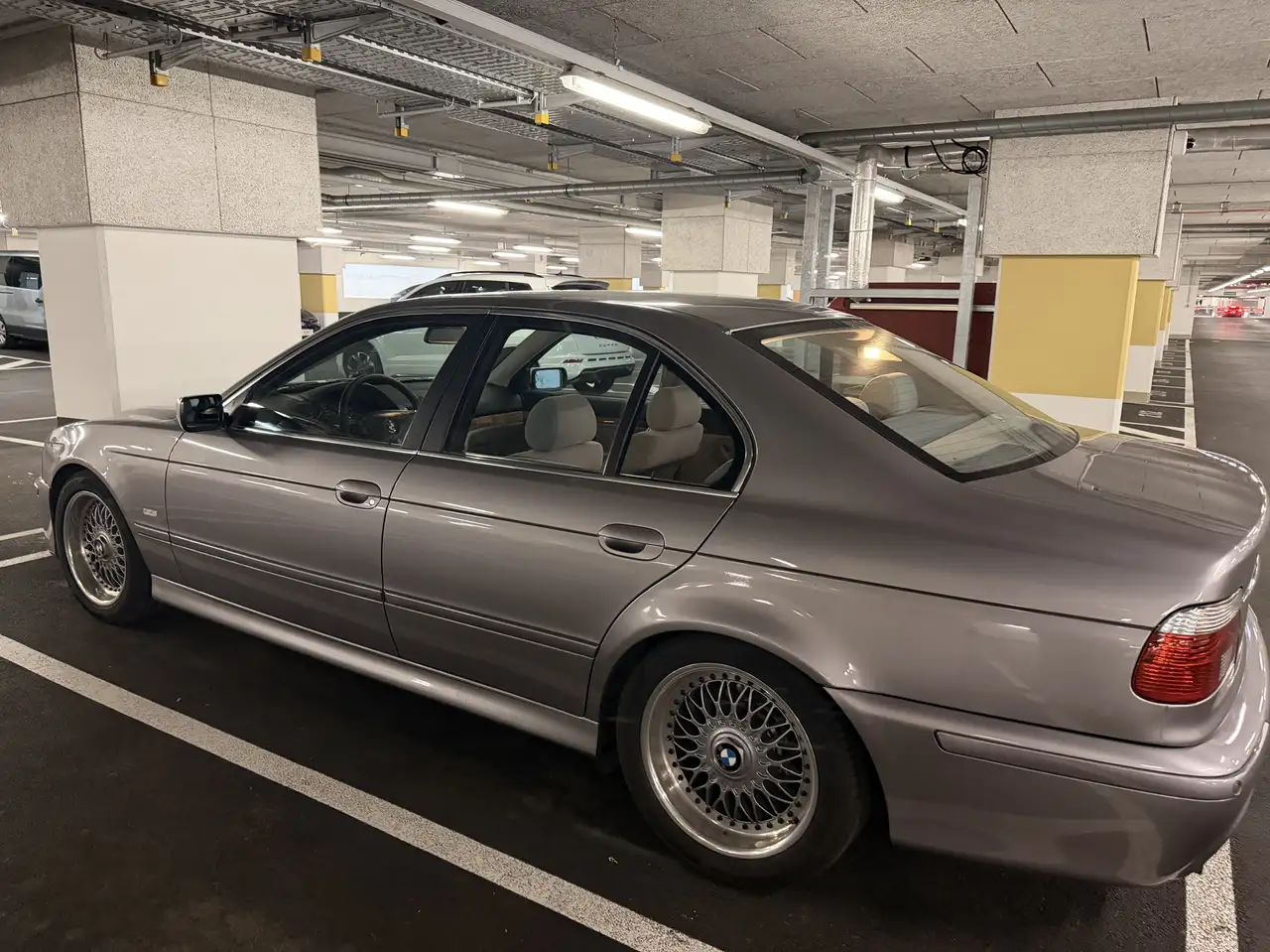 BMW 520i, foto 4