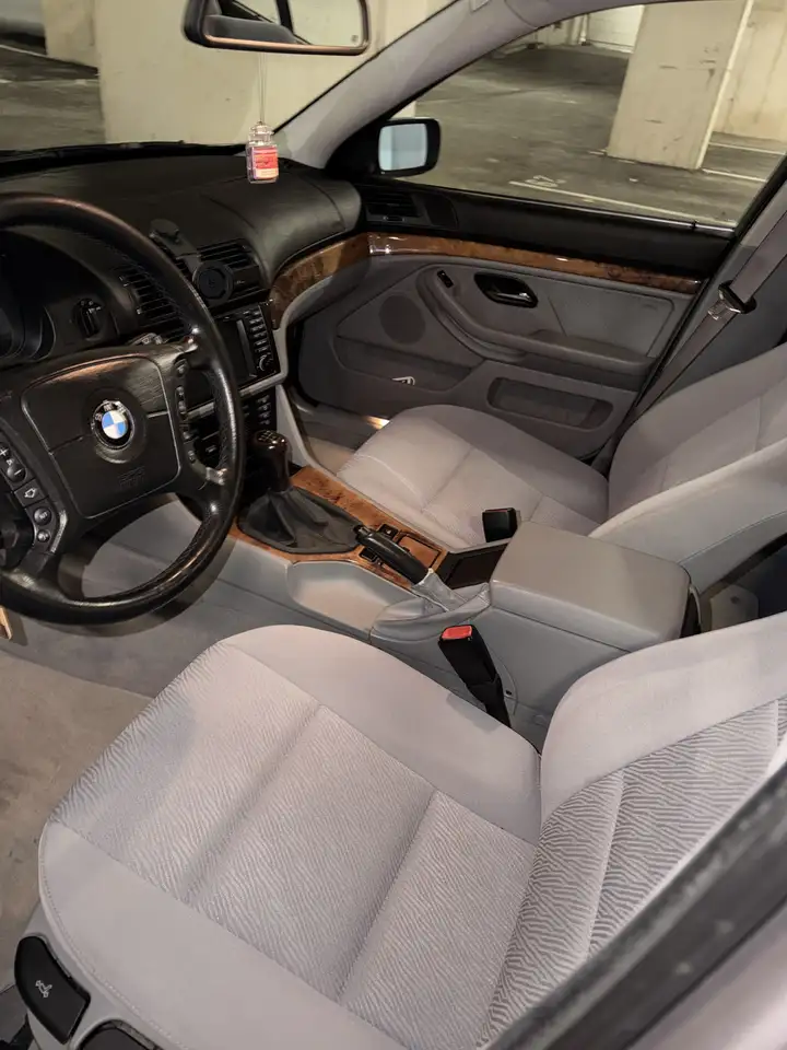 BMW 520i, foto 11
