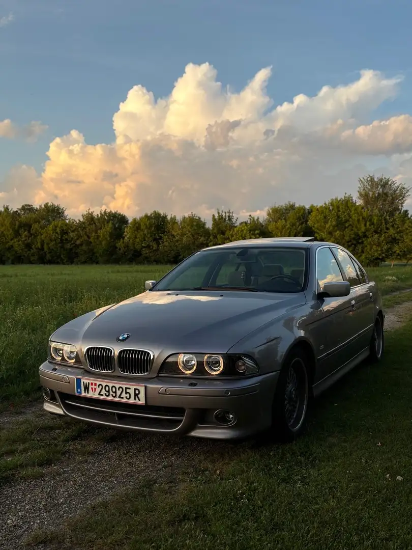 BMW 520 520i - 1