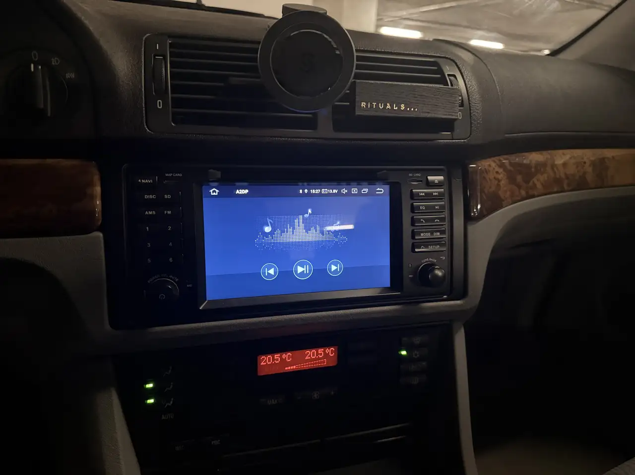 BMW 520i, foto 10
