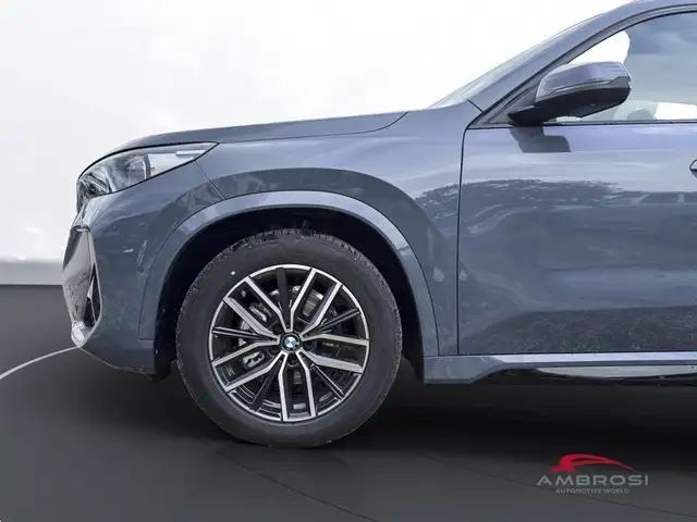 BMW X1 view 14
