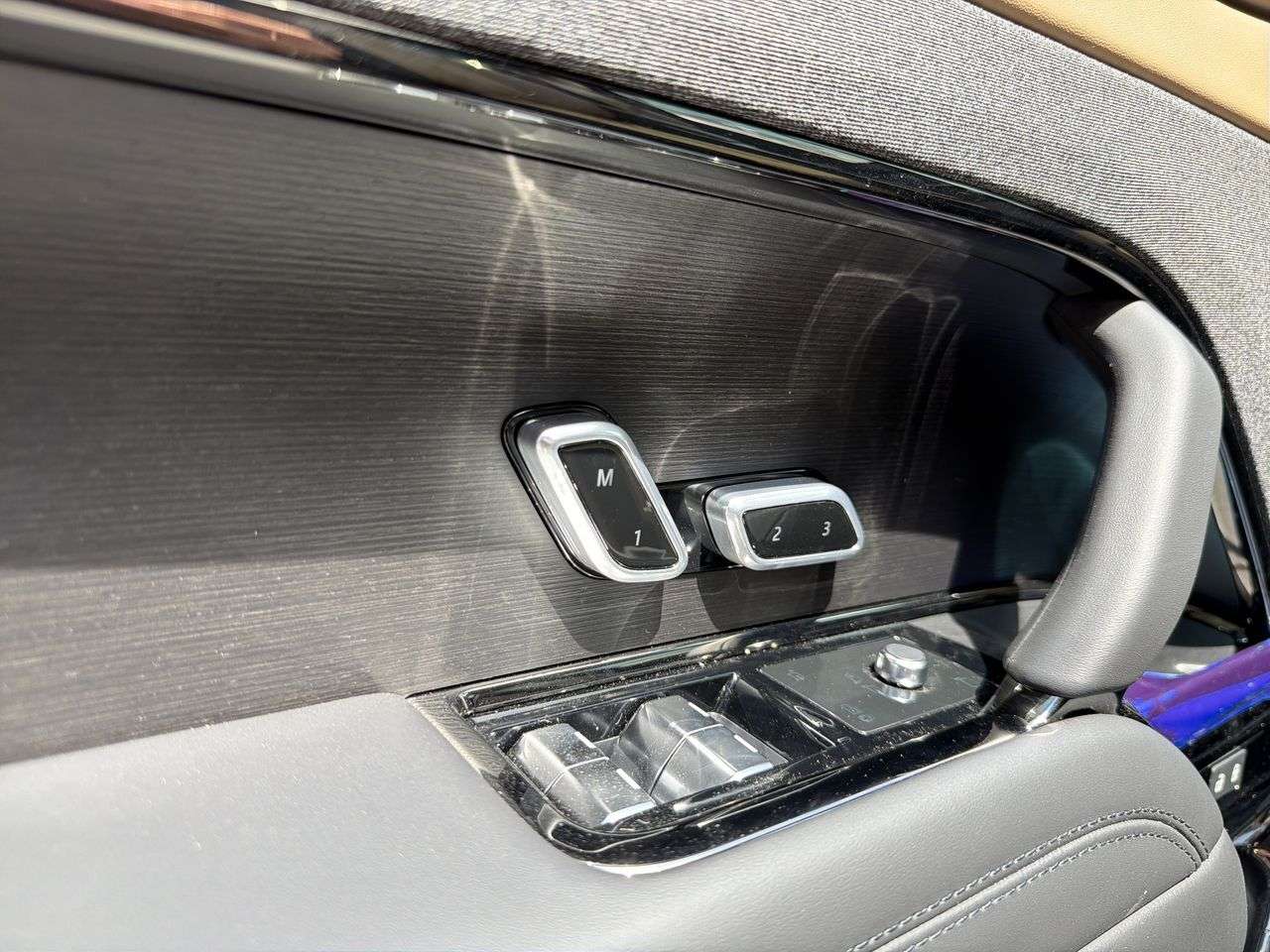 2026 Land Rover Range Rover Sport P400 Dynamic HSE thumb 9