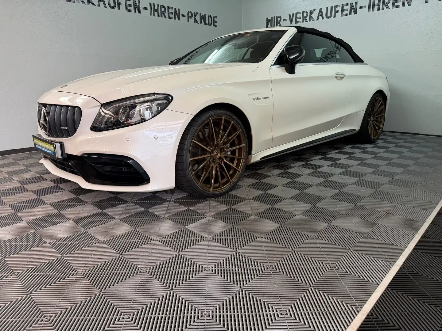 Mercedes-Benz C 63 AMG Cabrio MB History ACC BURM HEAD RFK360° Weiß - 1