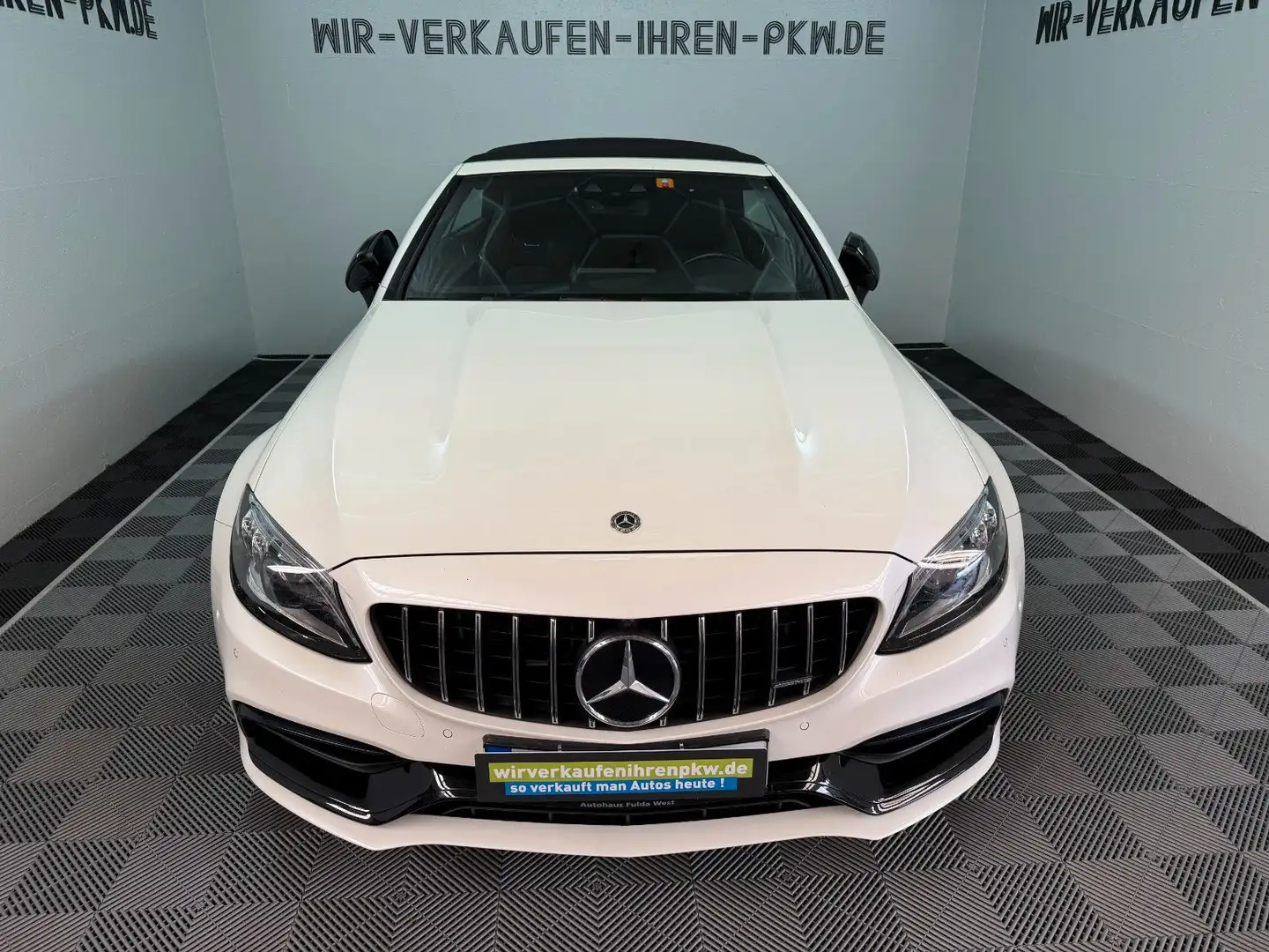 Mercedes-Benz C 63 AMG Cabrio MB History ACC BURM HEAD RFK360° Weiß - 2