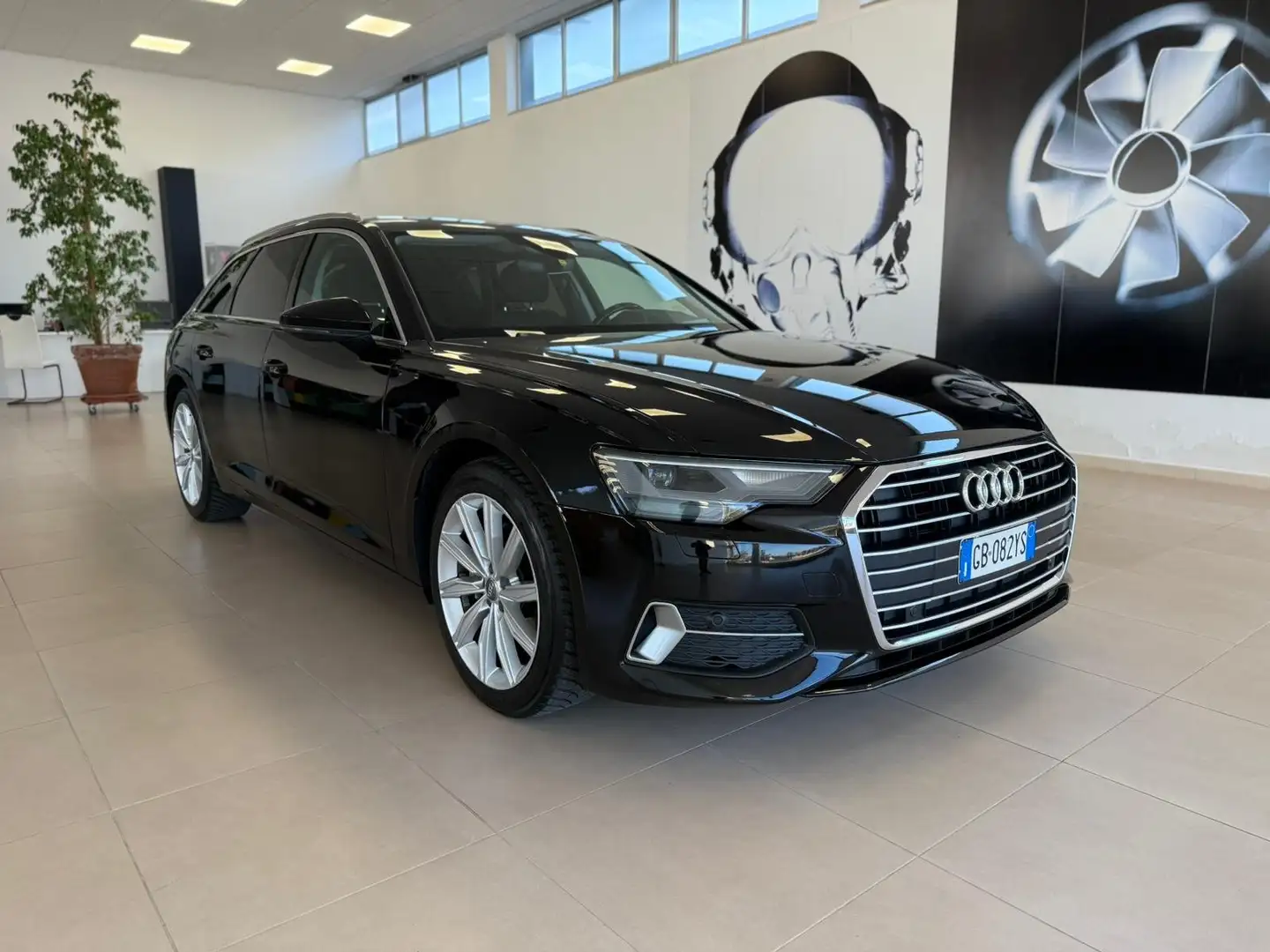 Audi A6 2020 Avant 40 2.0 tdi mhev Noir - 1