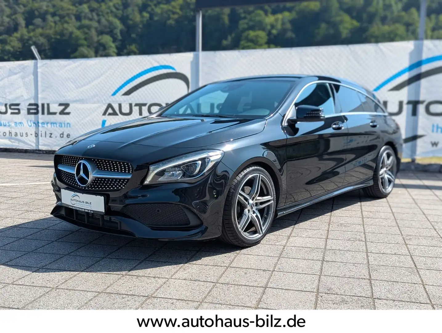 Mercedes-Benz CLA 200 *AMG Line*LED*Navi*Autom.* Schwarz - 1
