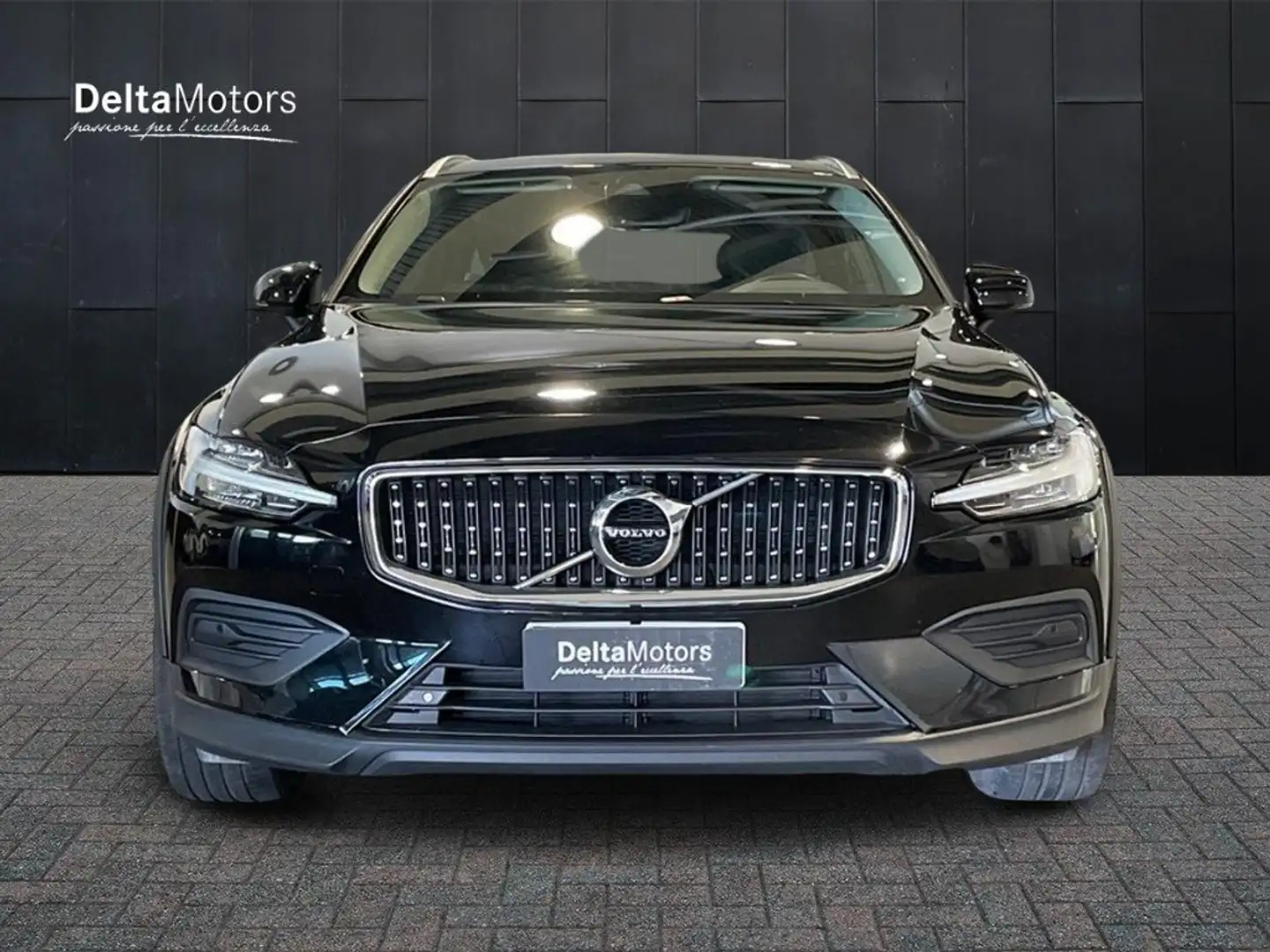 Volvo V60 Cross Country Cross Country 2.0 B4 Business Pro Noir - 2