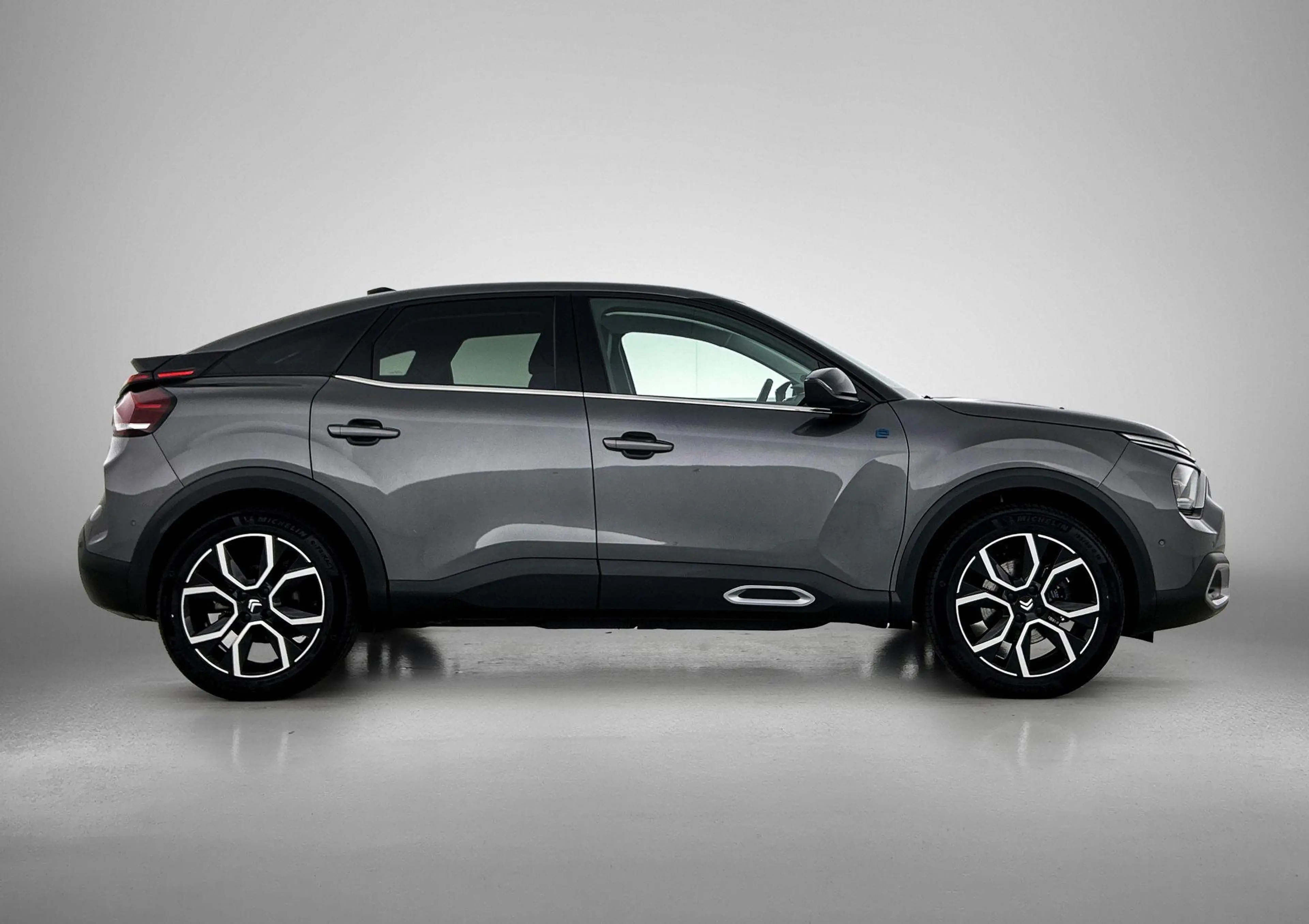 Citroen E-C4 Electric Shine 50 kWh — photo 6
