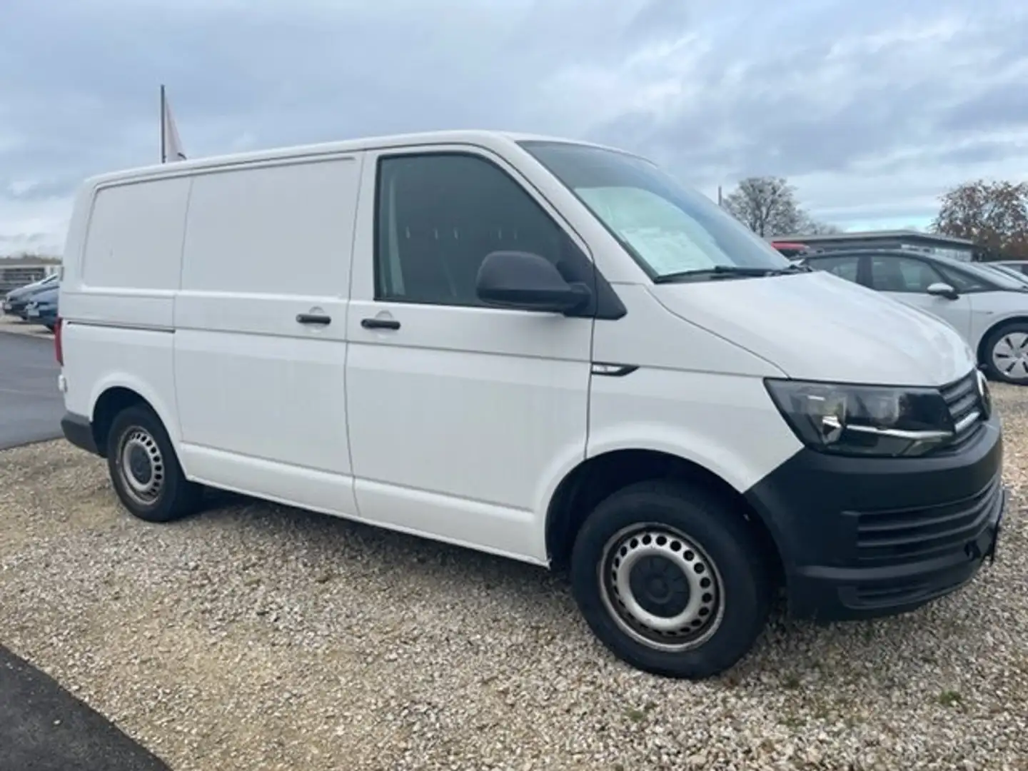 Volkswagen T6.1 Transporter Kasten sehr guter Zustand Weiß - 1