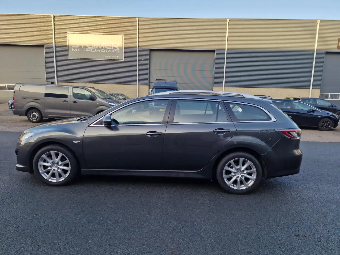 Mazda 6 Sportbreak 2.2 CiTD Business NAVI PSENSOR CRUISE T Grau - 2