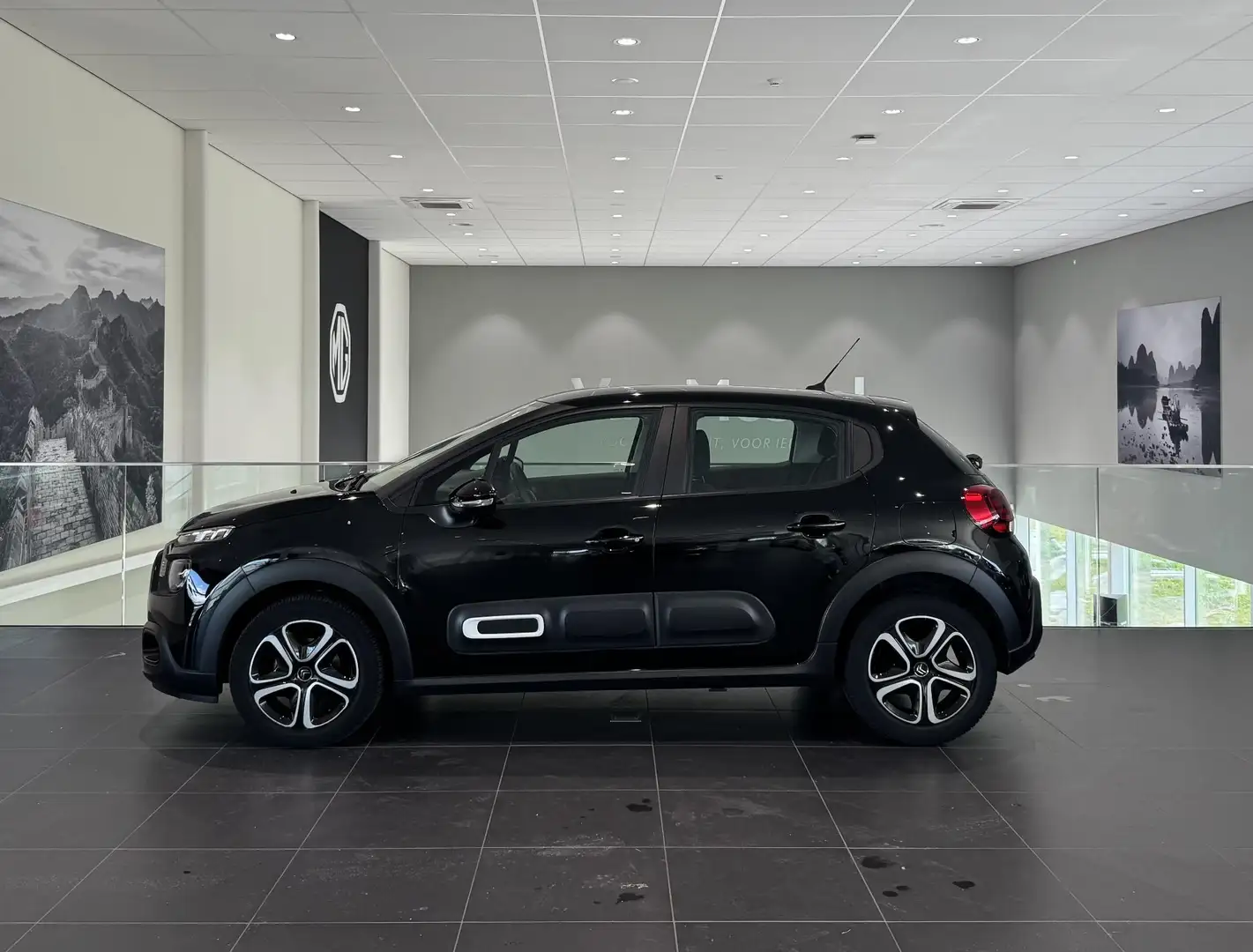 Citroen C3 1.2 PureTech Feel | Climate control | Apple Carpla Schwarz - 2