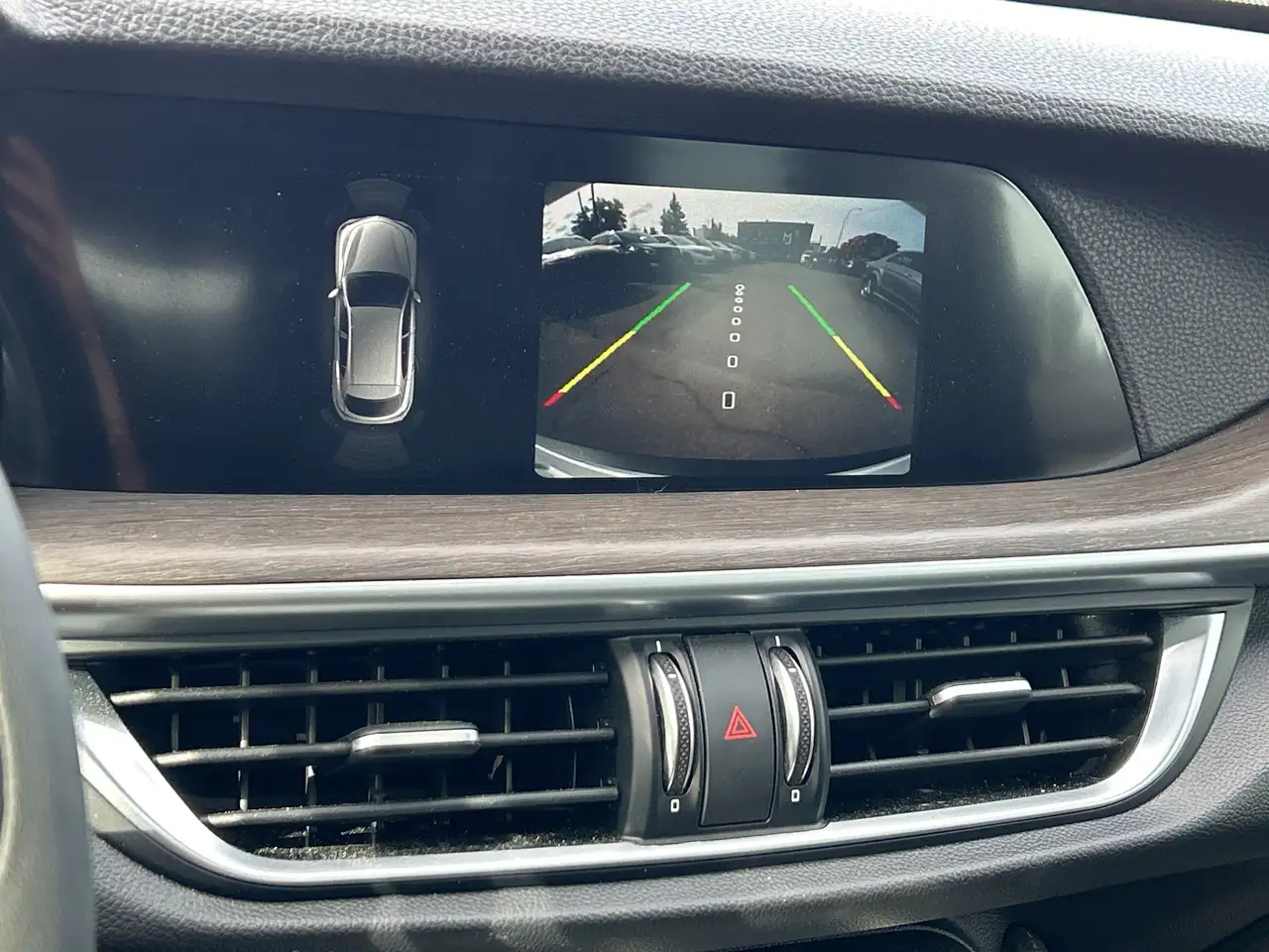 Alfa Romeo Stelvio снимка Alfa Romeo Stelvio