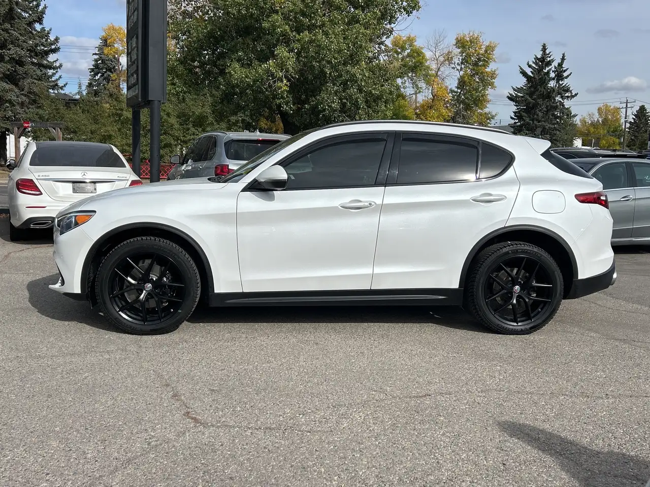 Alfa Romeo Stelvio снимка Alfa Romeo Stelvio
