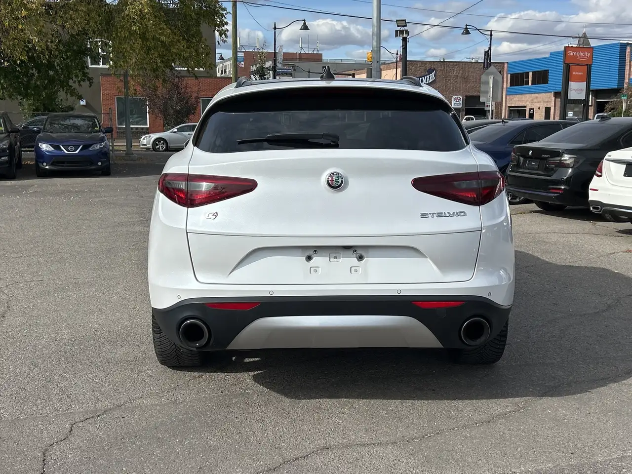 Alfa Romeo Stelvio снимка Alfa Romeo Stelvio