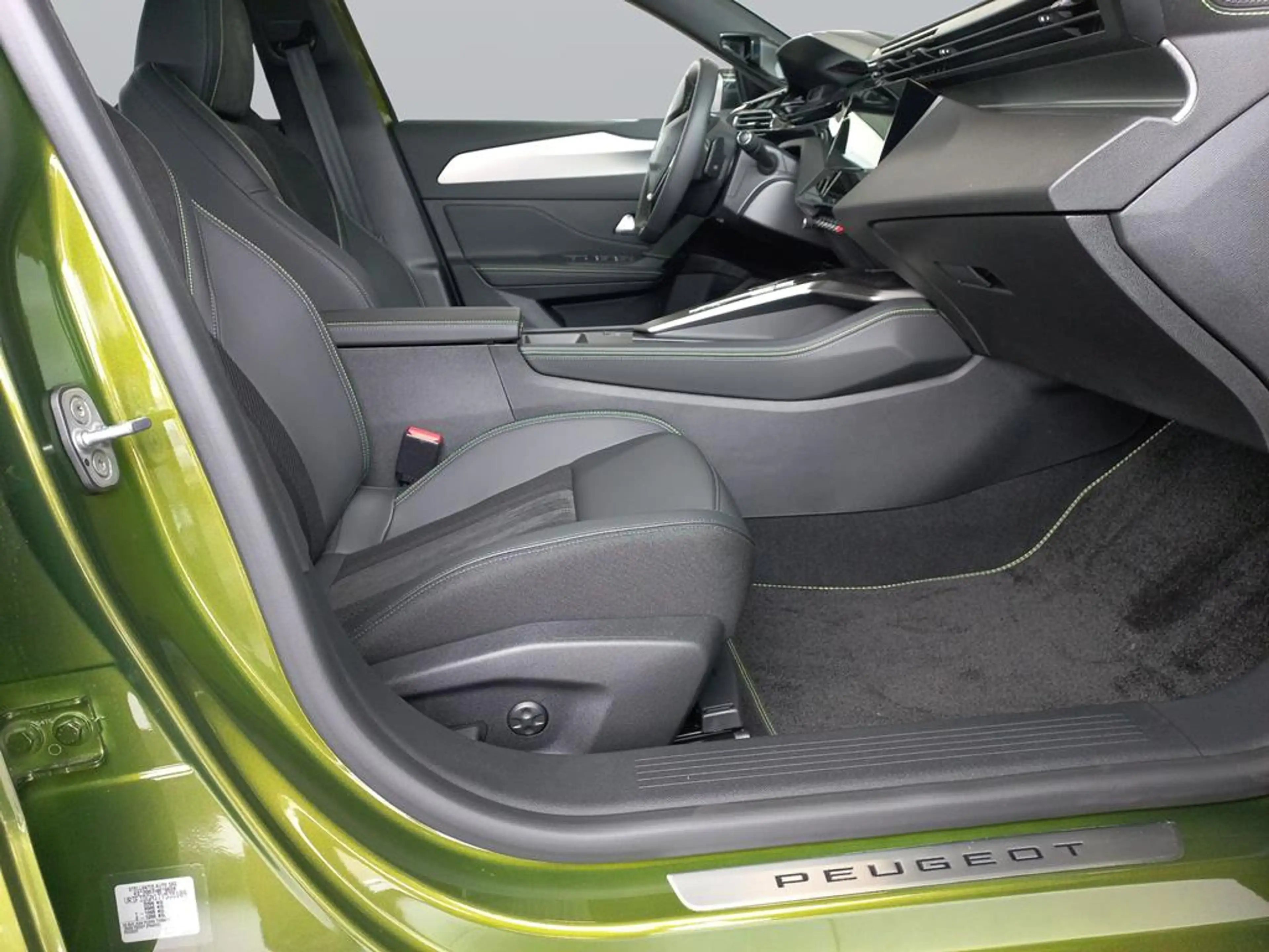 Peugeot 408 GT Exclusive Plug In Hybrid 240 e-DSC7 — photo 13