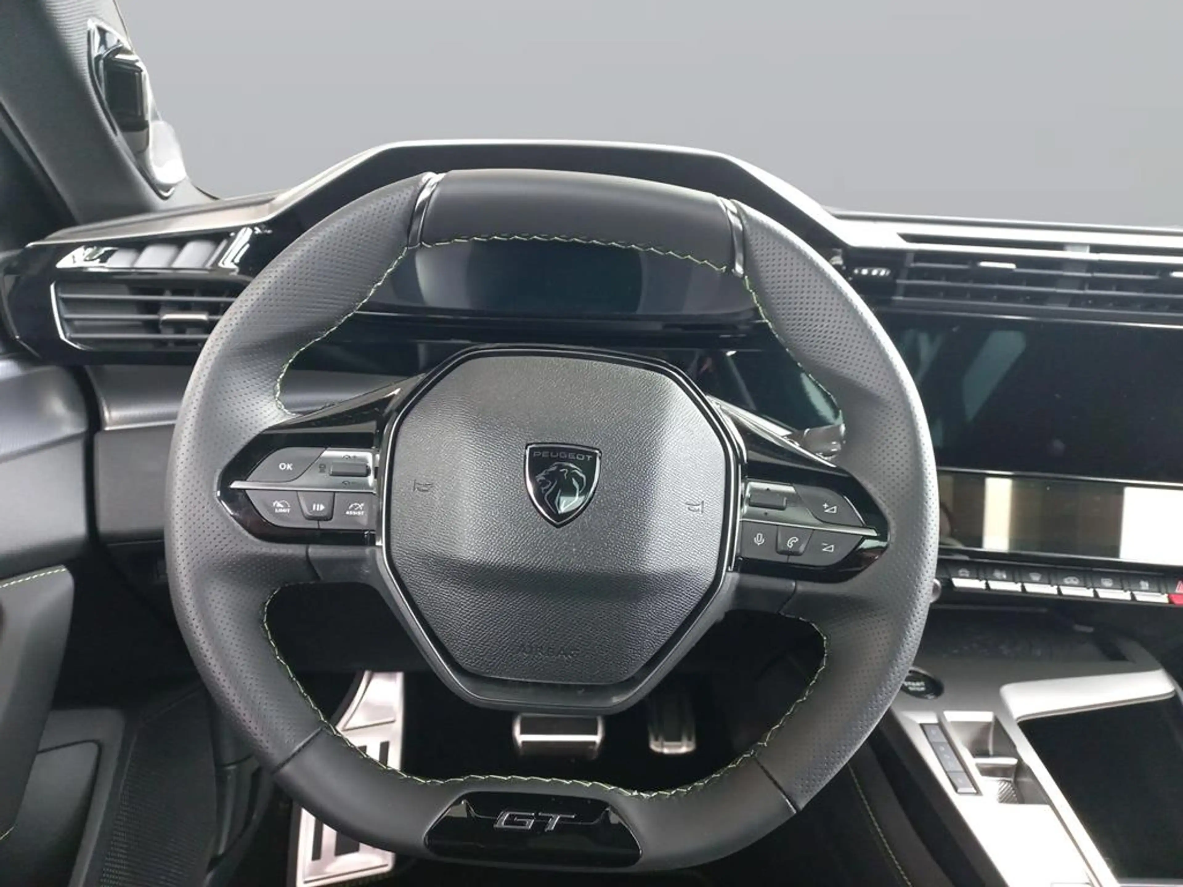 Peugeot 408 GT Exclusive Plug In Hybrid 240 e-DSC7 — photo 15