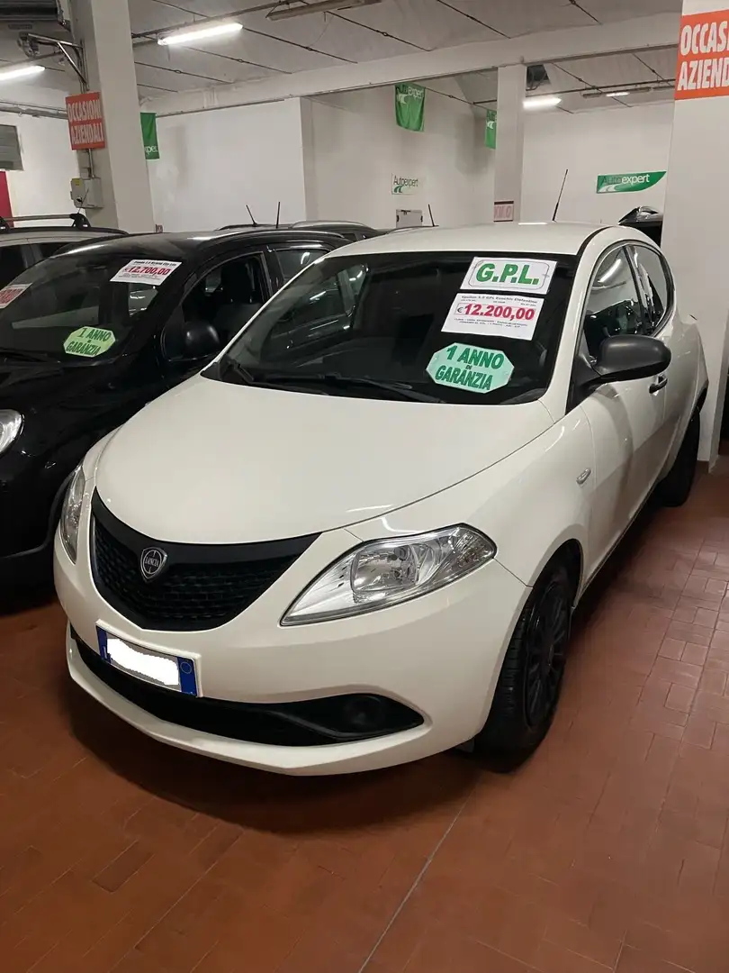 Lancia Ypsilon 1.2 69 CV 5 porte GPL Ecochic Elefantino Blu - Ga Bianco - 1