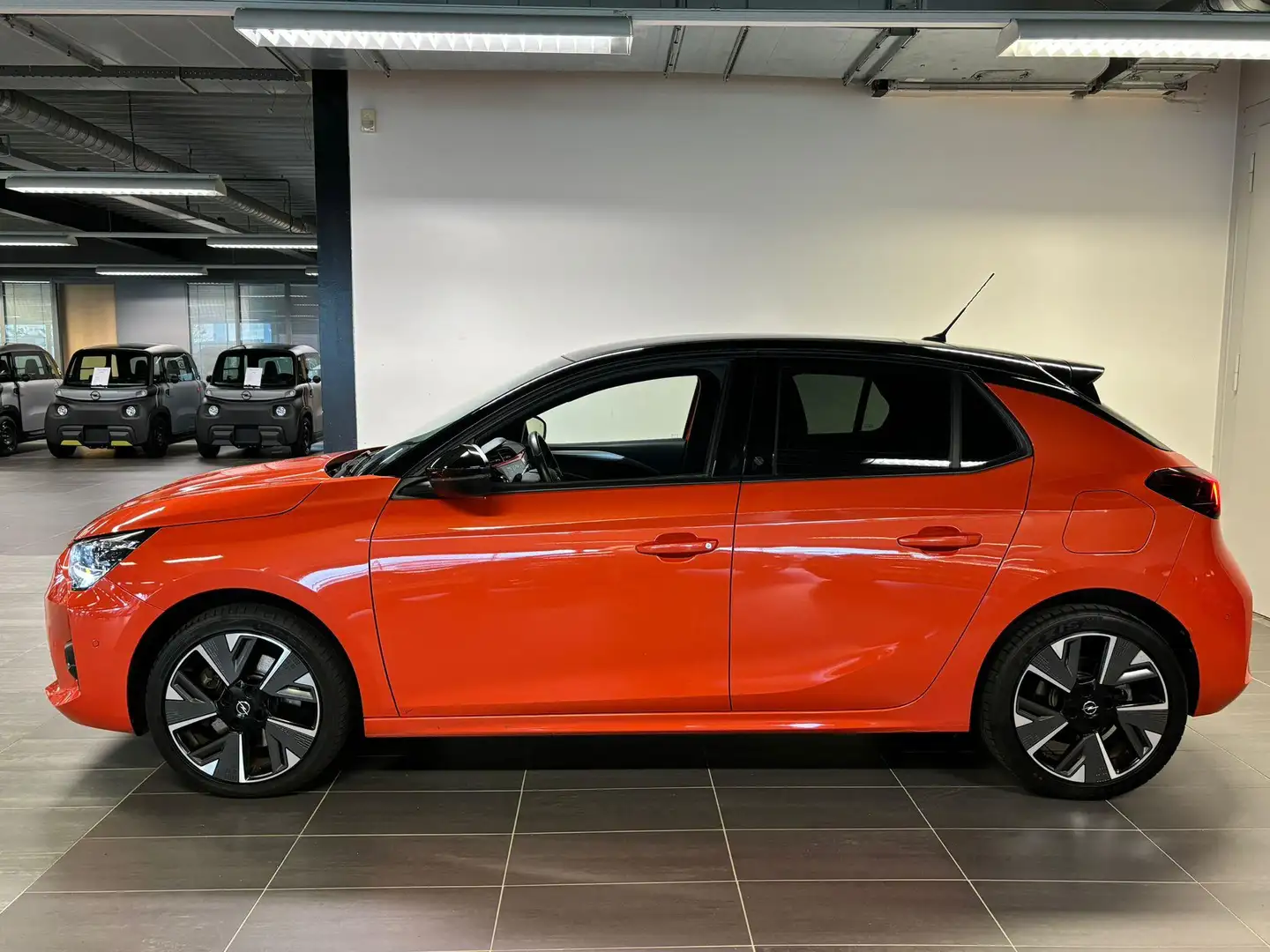 Opel Corsa-e GS Line 50 kWh | PANORAMADAK | NAVIGATIE | CAMERA Orange - 2