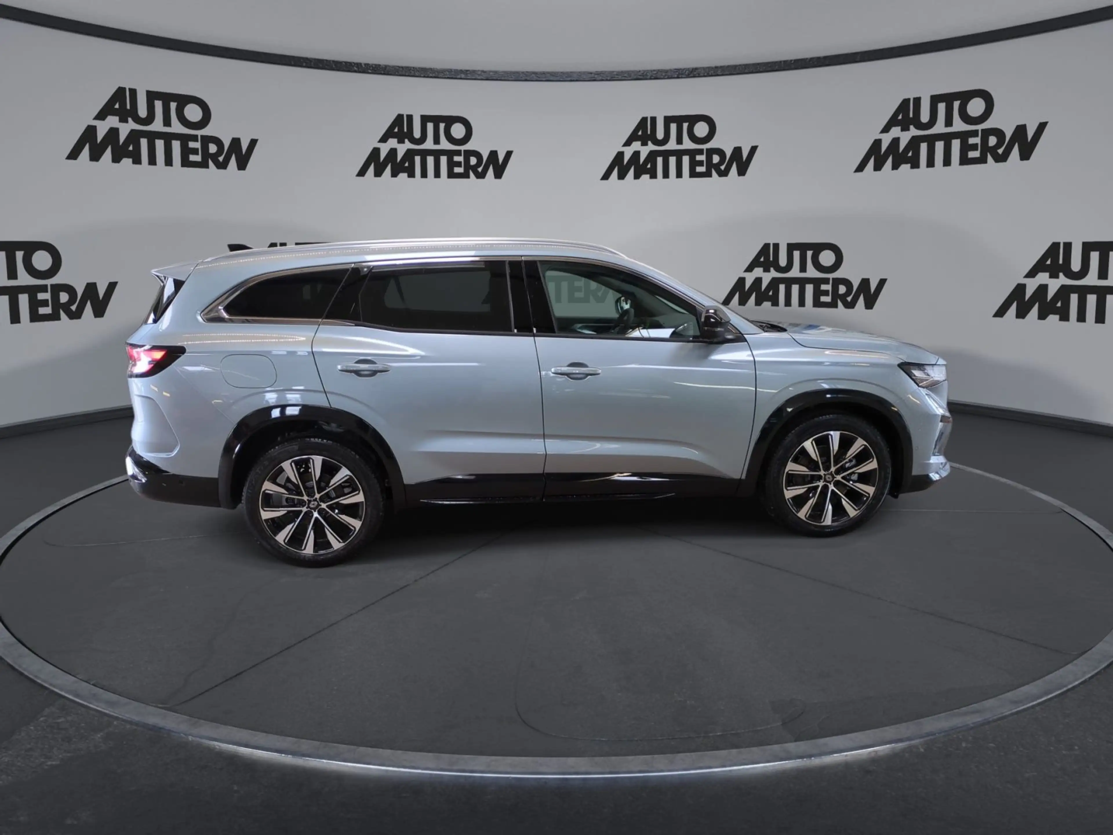 Renault Espace VI 1.2 E-TECH Hybrid 200 Techno 7-Sitzer — photo 9